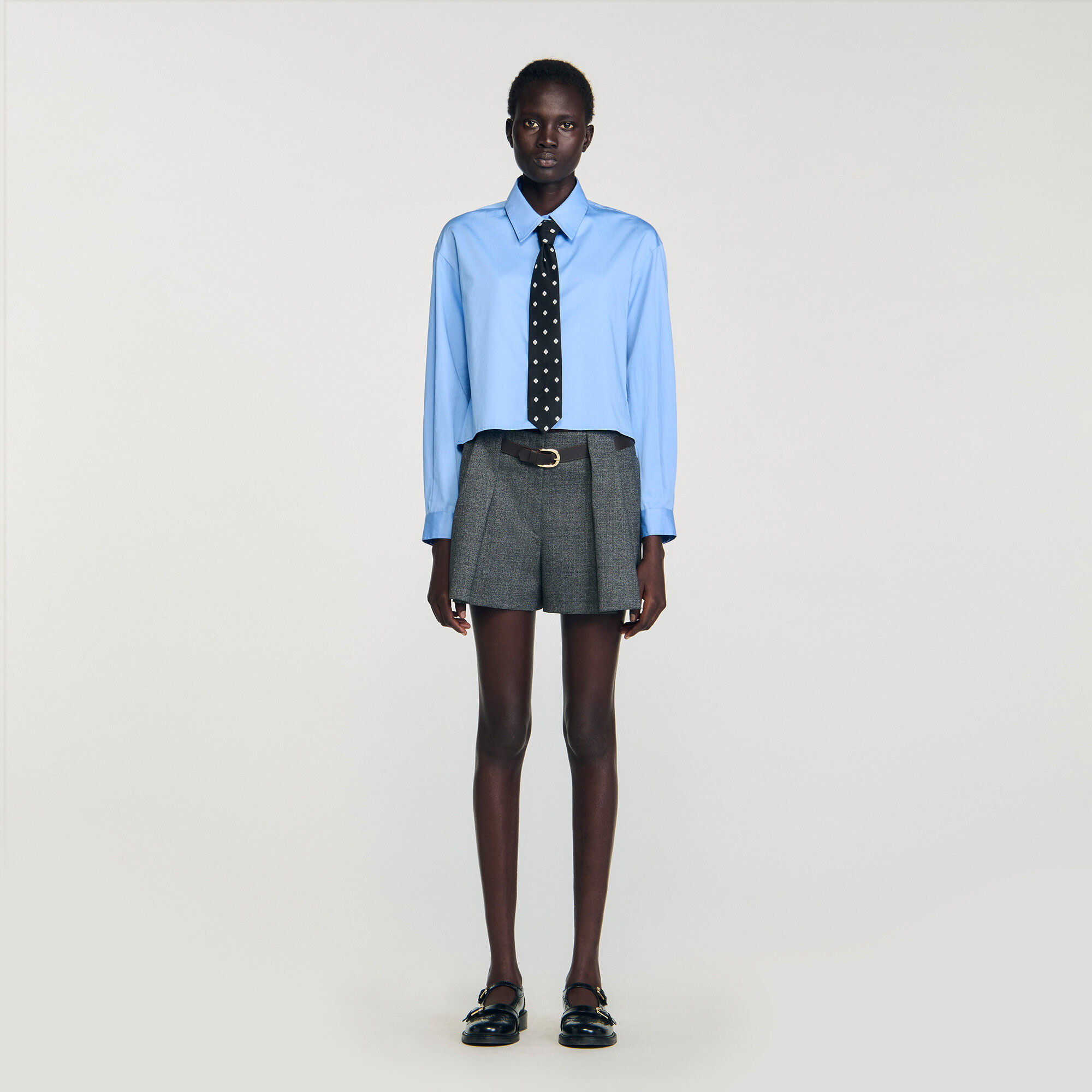 Chemise courte avec cravate amovible