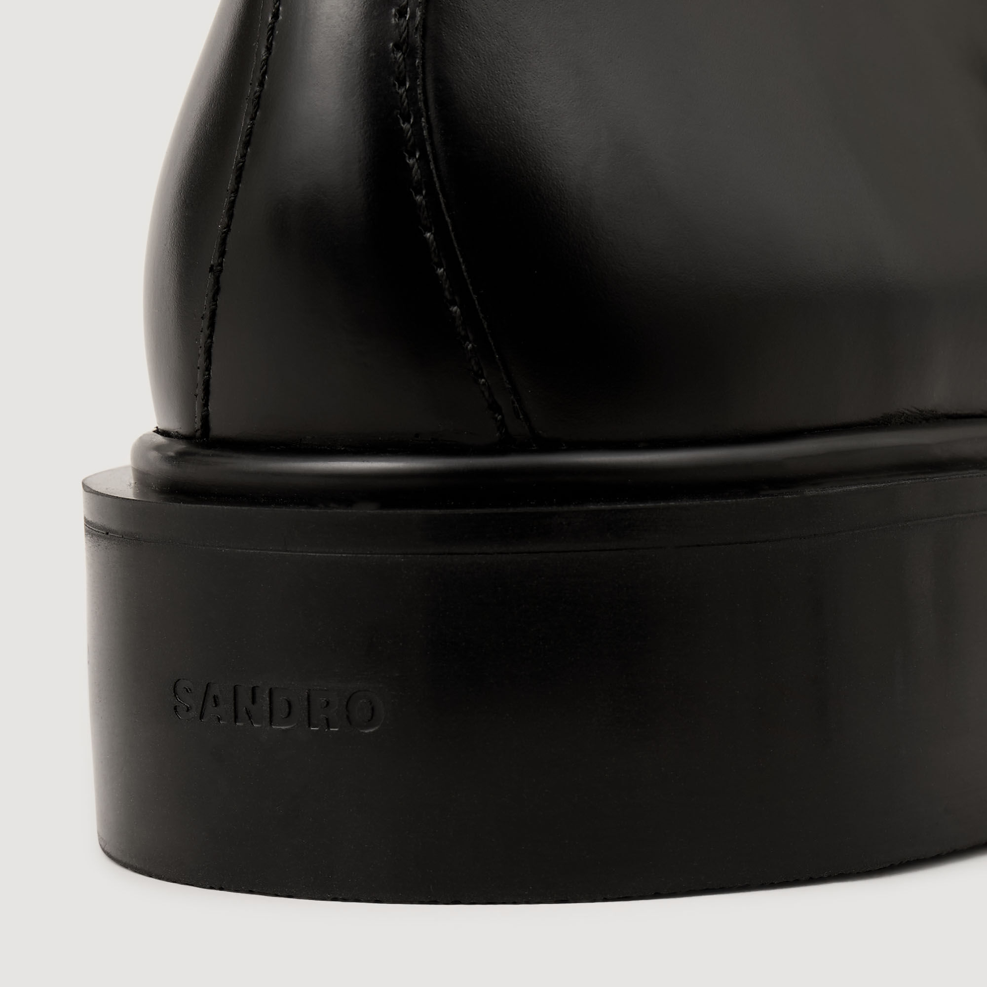 Mocassins en cuir brillant