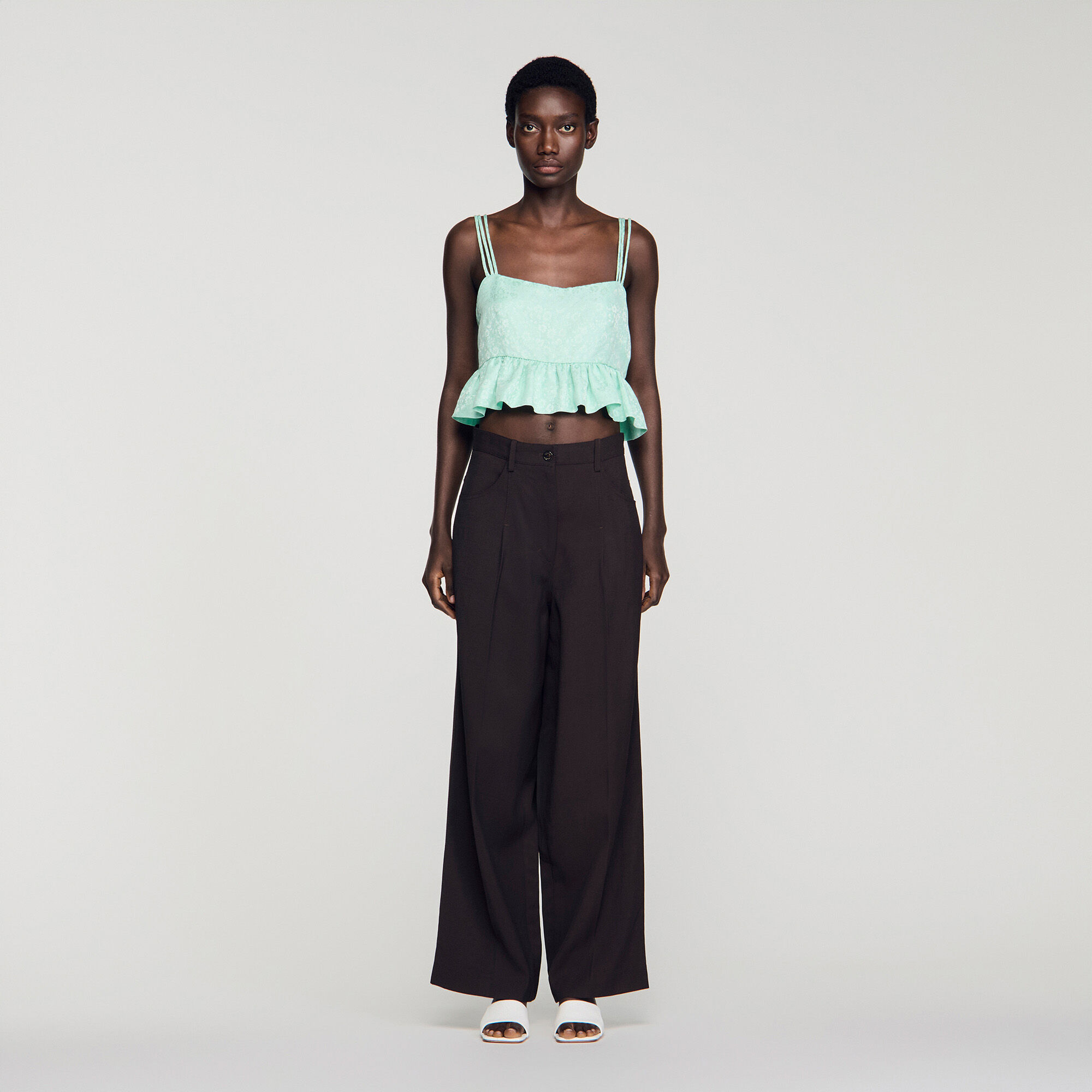Top court à volants en jacquard floral