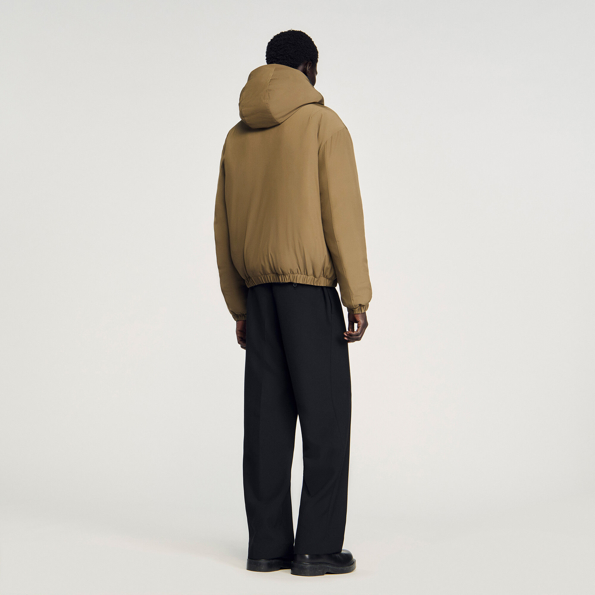 Veste gonflable avec capuche amovible
