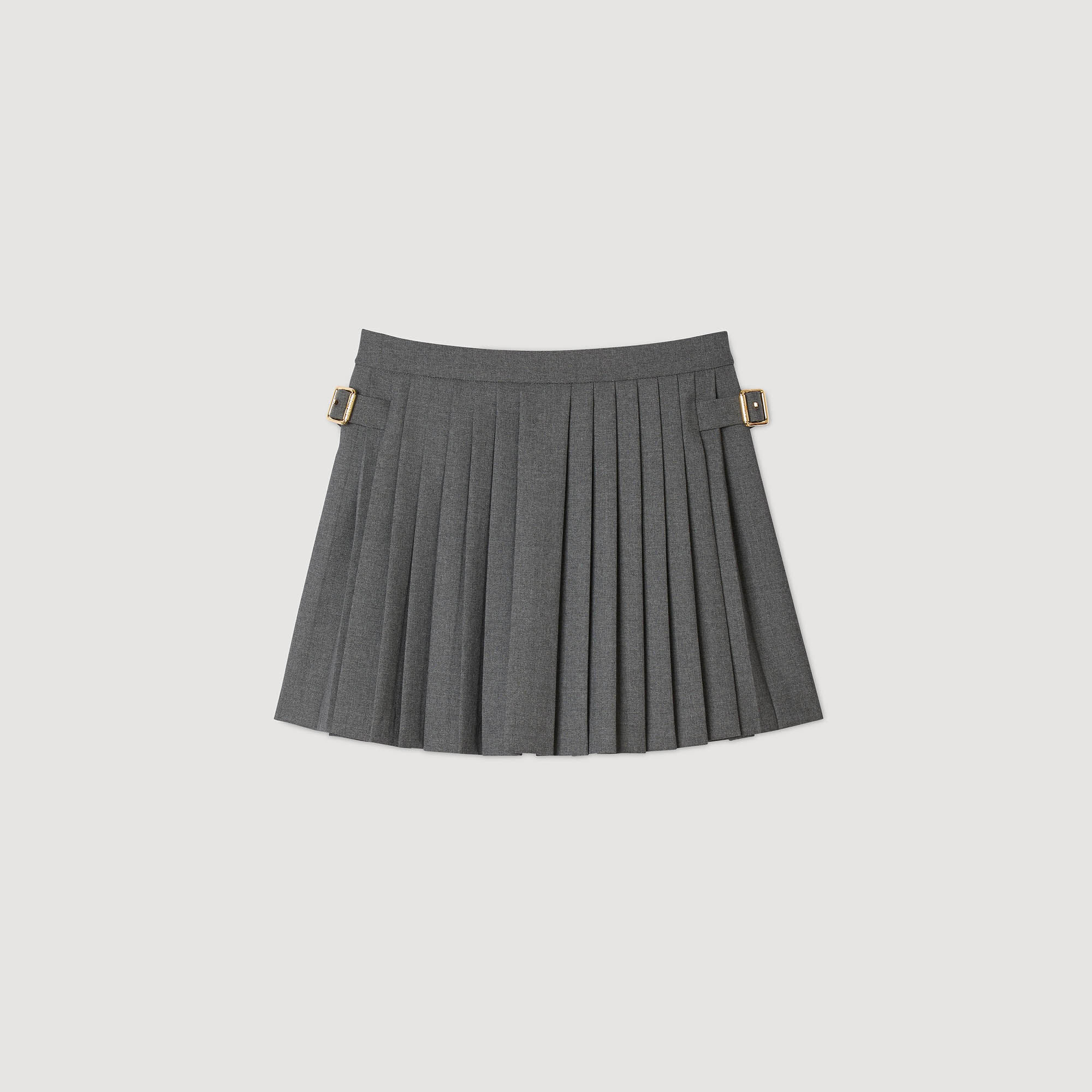 Short à plis avec boucle décorative