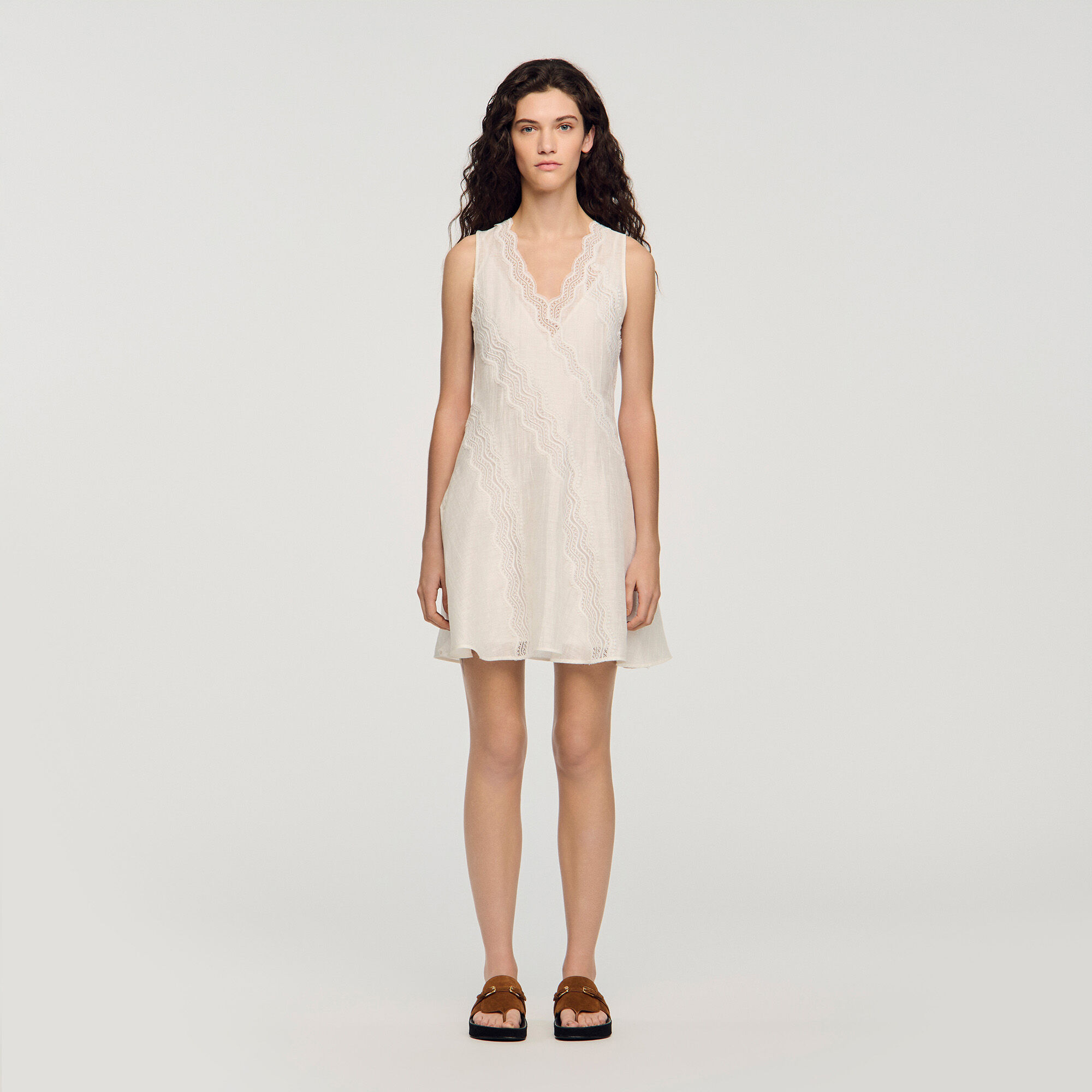 Robe en lin à bordures mini