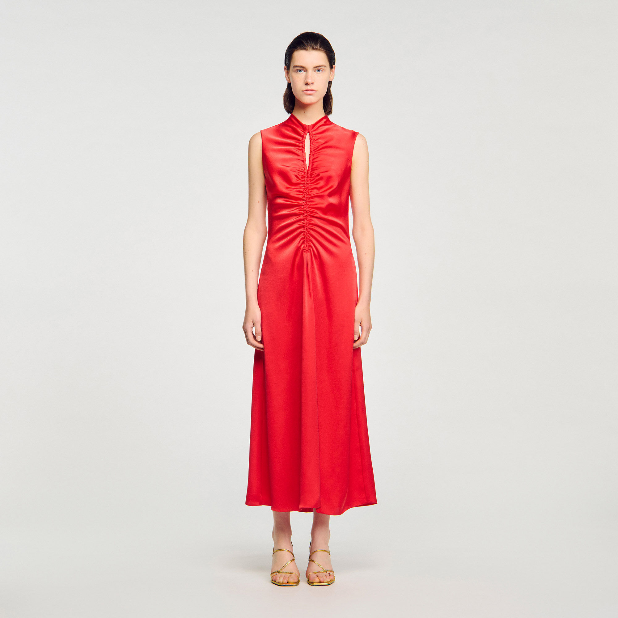 Robe en satin effet drapé