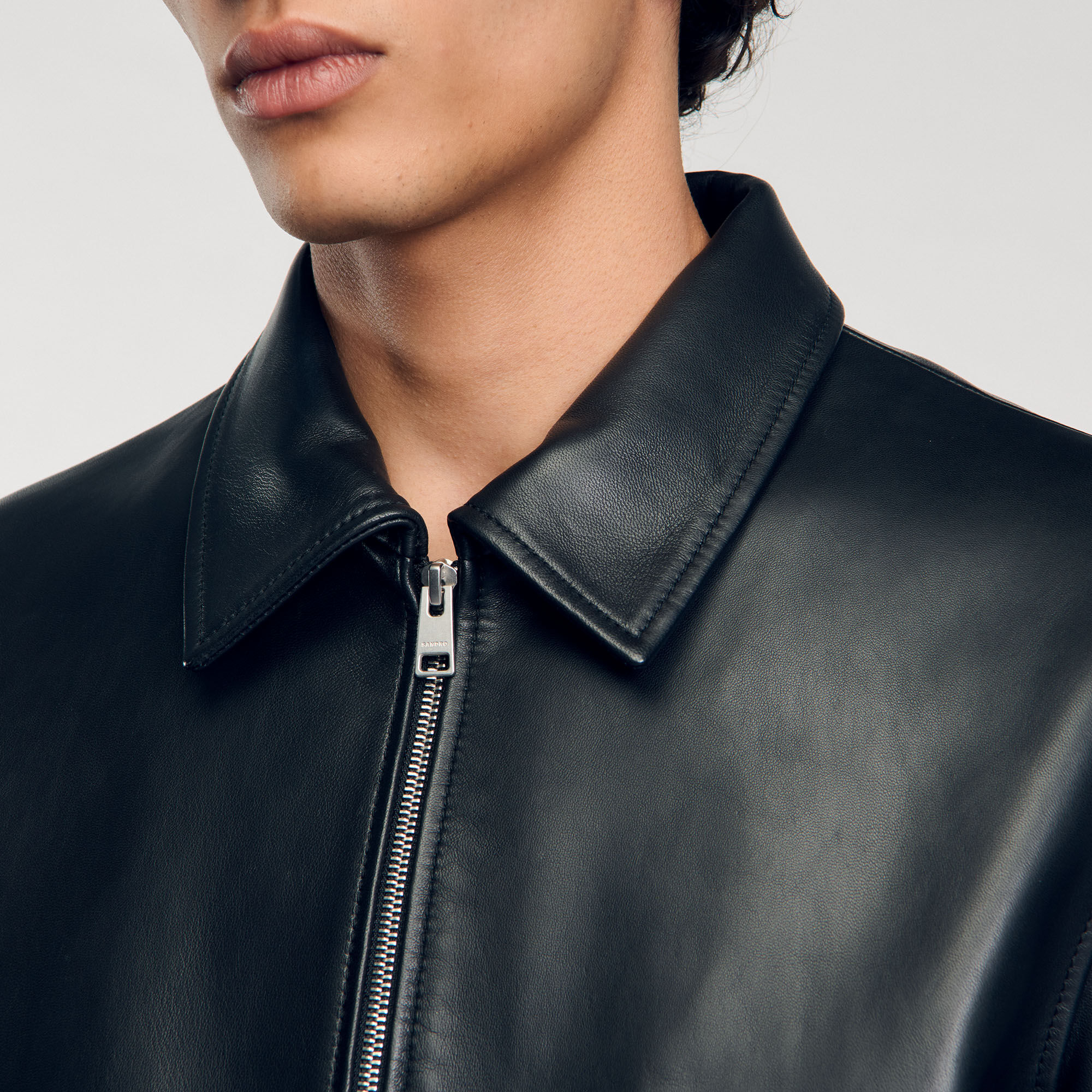 Veste en cuir unie