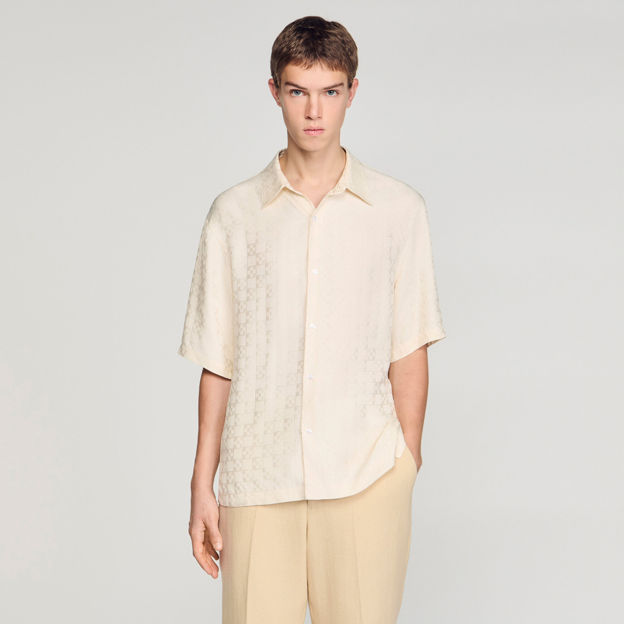 Chemise à coupe ample en forme de croix