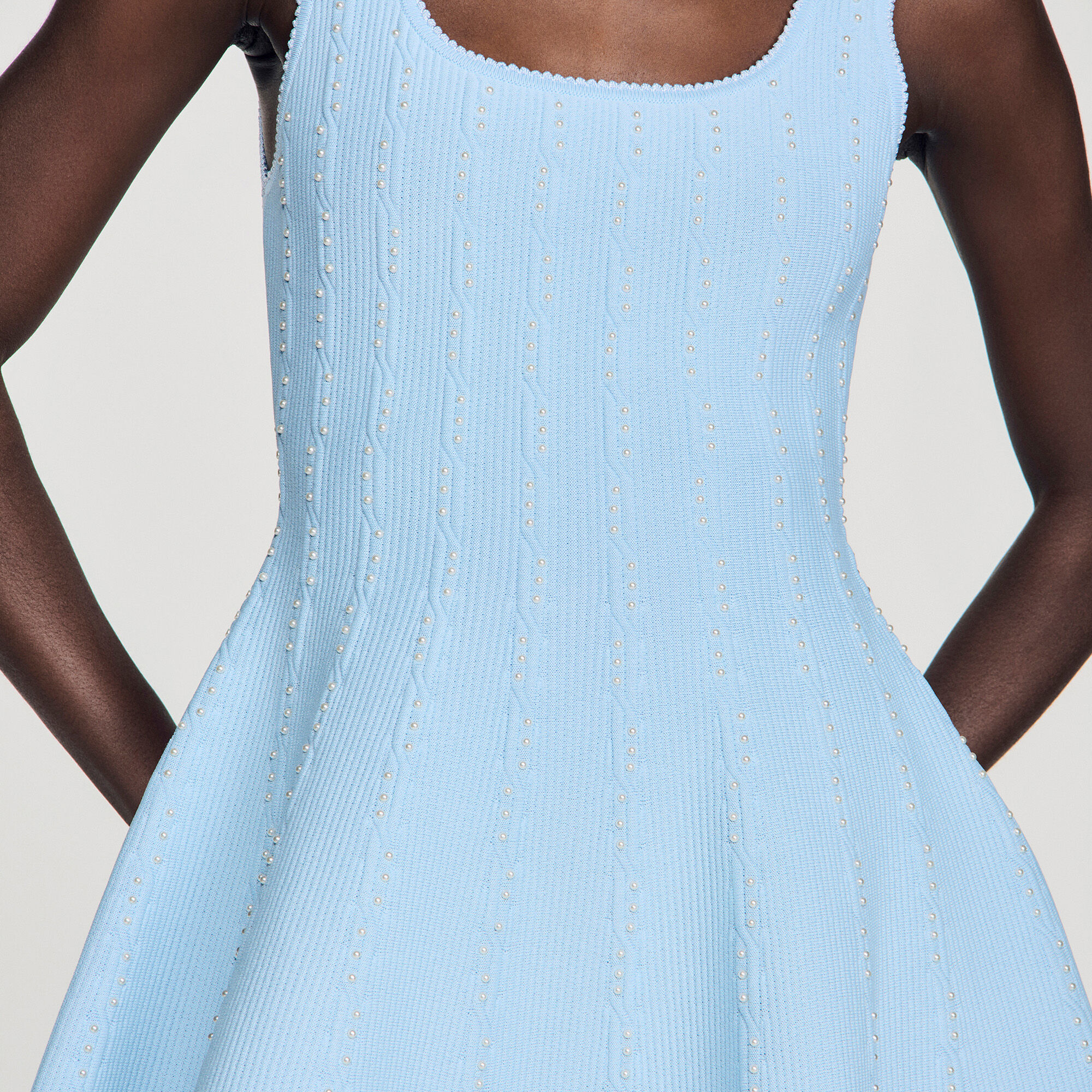 Robe mini à mailles perlées