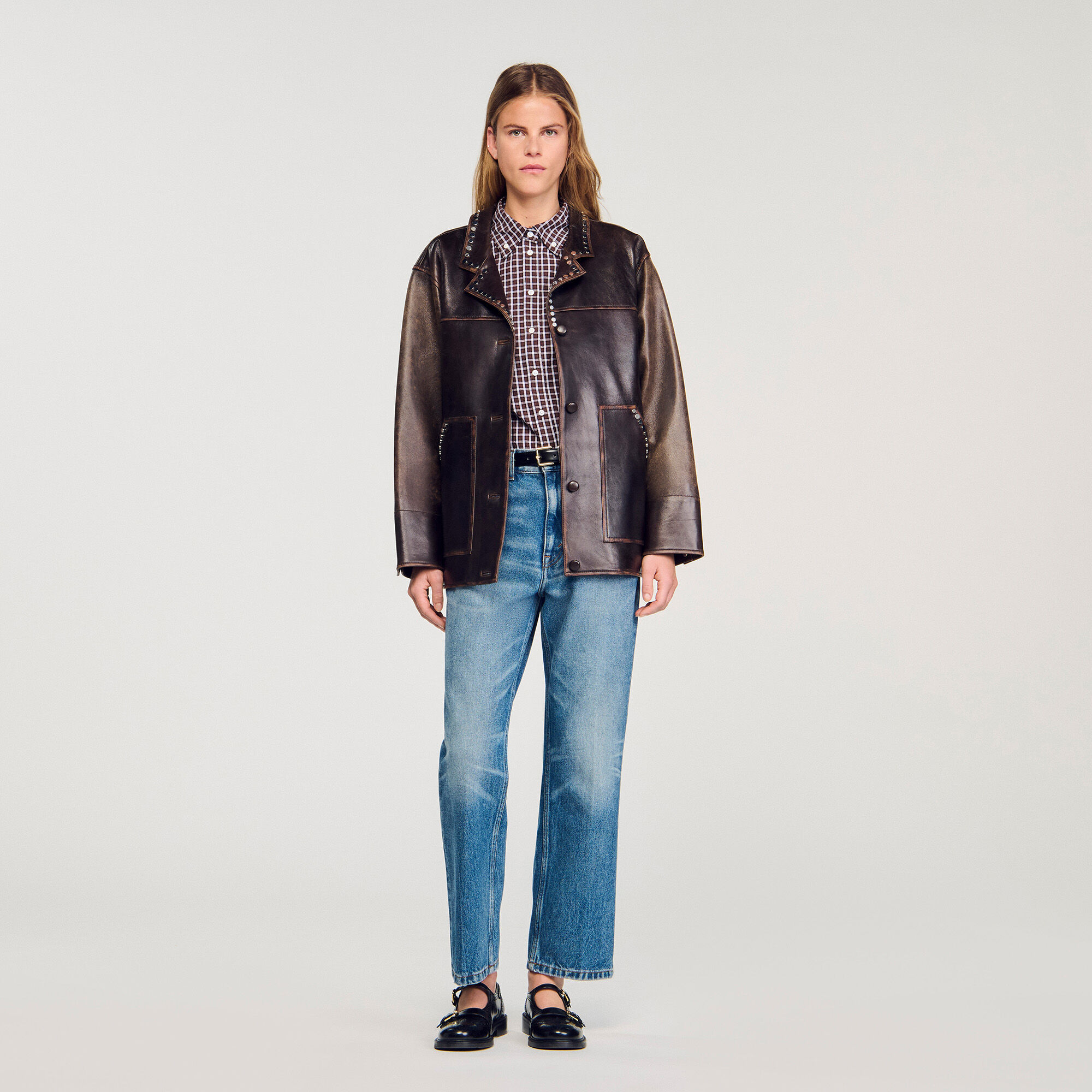 Veste en cuir oversize à clous