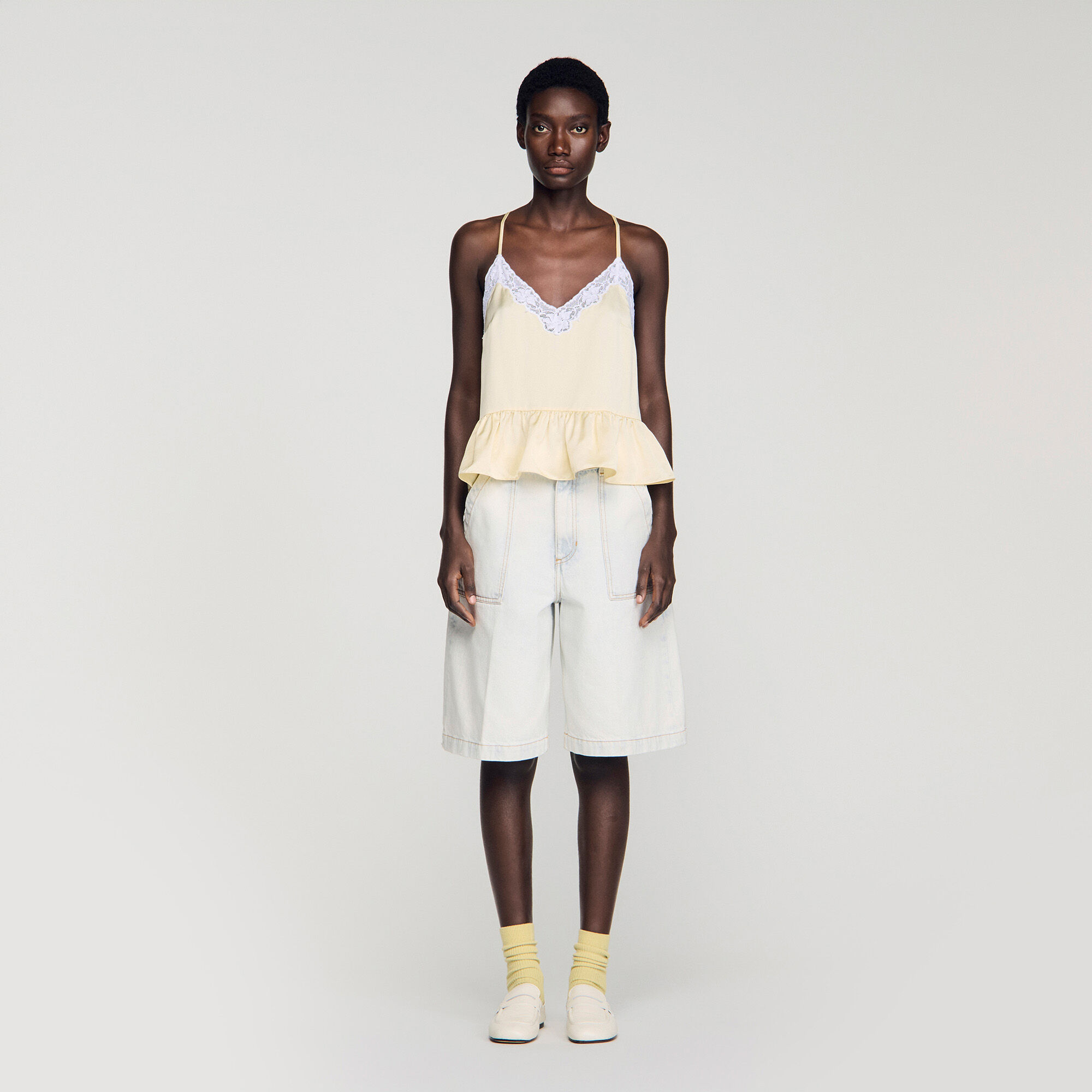 Haut à peplum