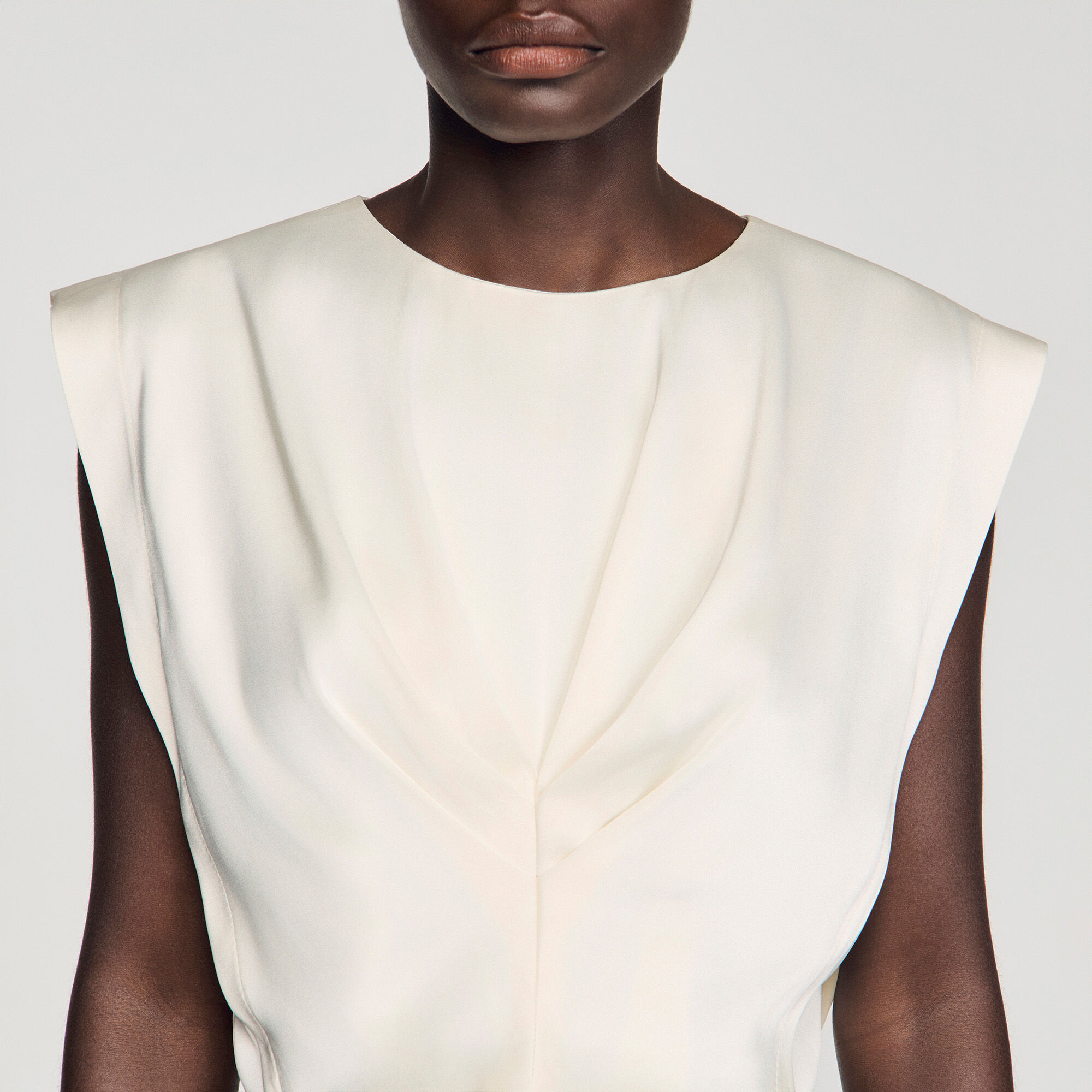Haut crop en satin plissé