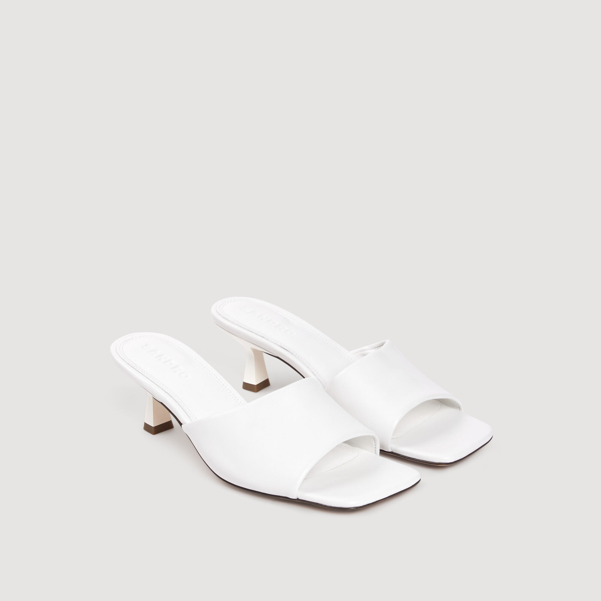 Mules à talon en cuir lisse