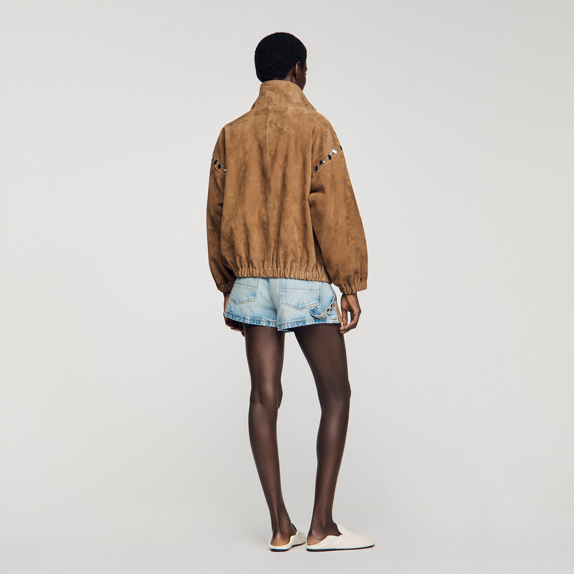 Veste en daim à clous