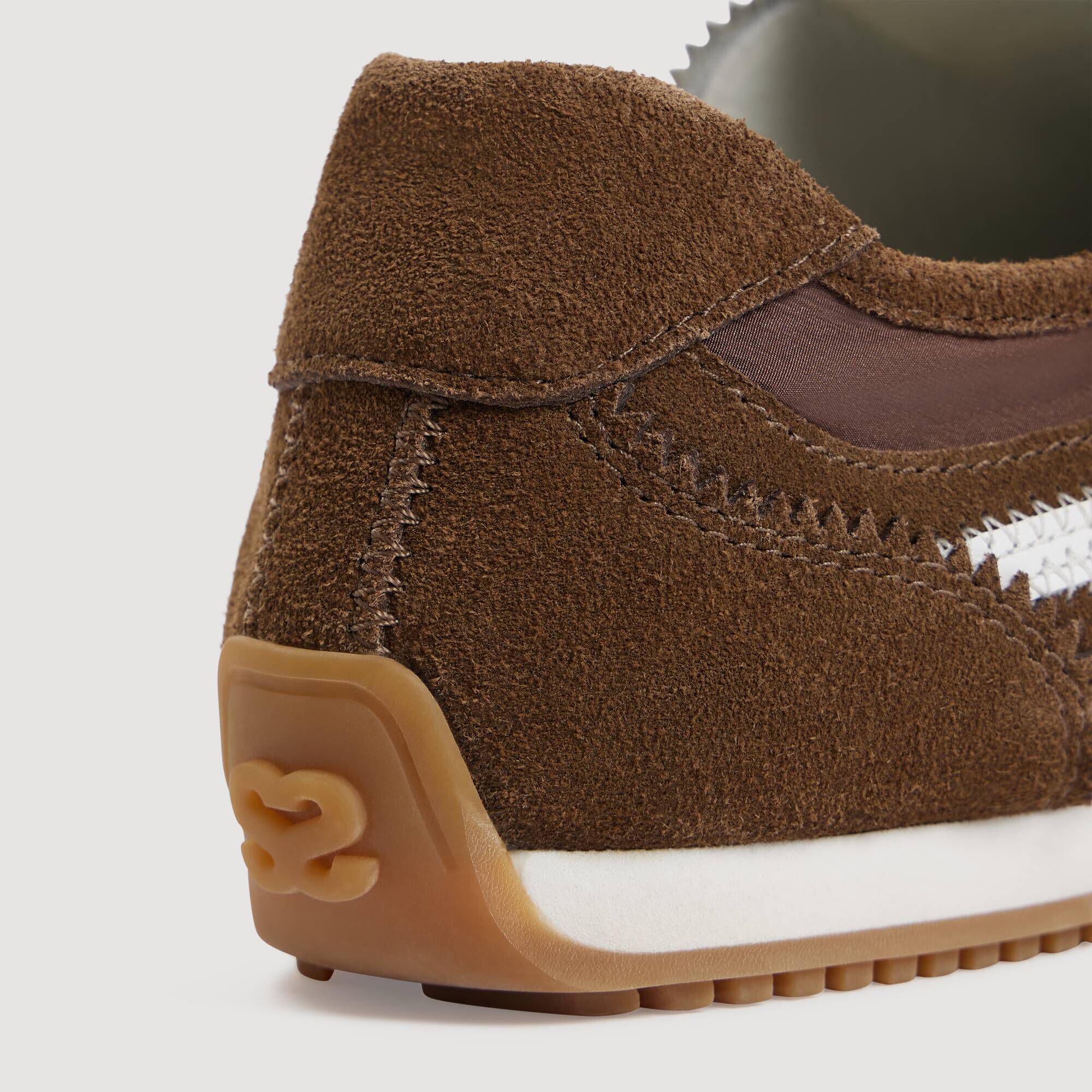 Baskets en daim Light Wave