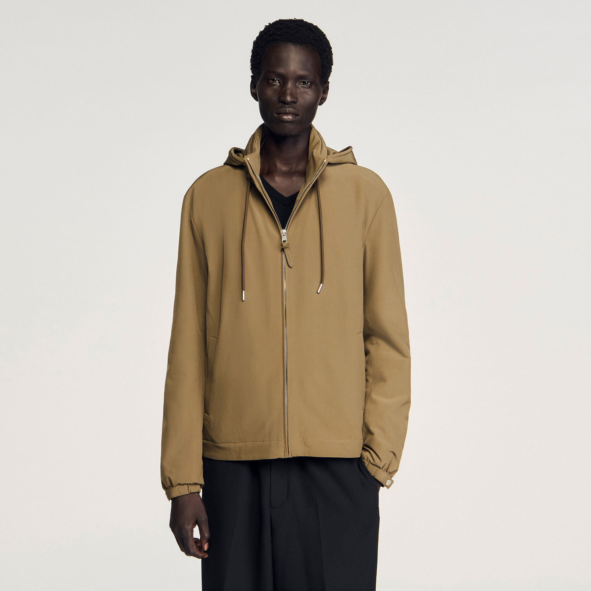Veste à capuche avec fermeture éclair