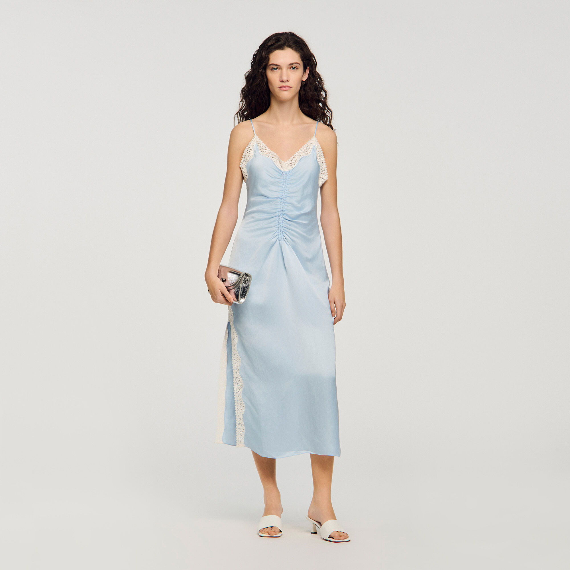 Robe maxi effet satin avec bretelles