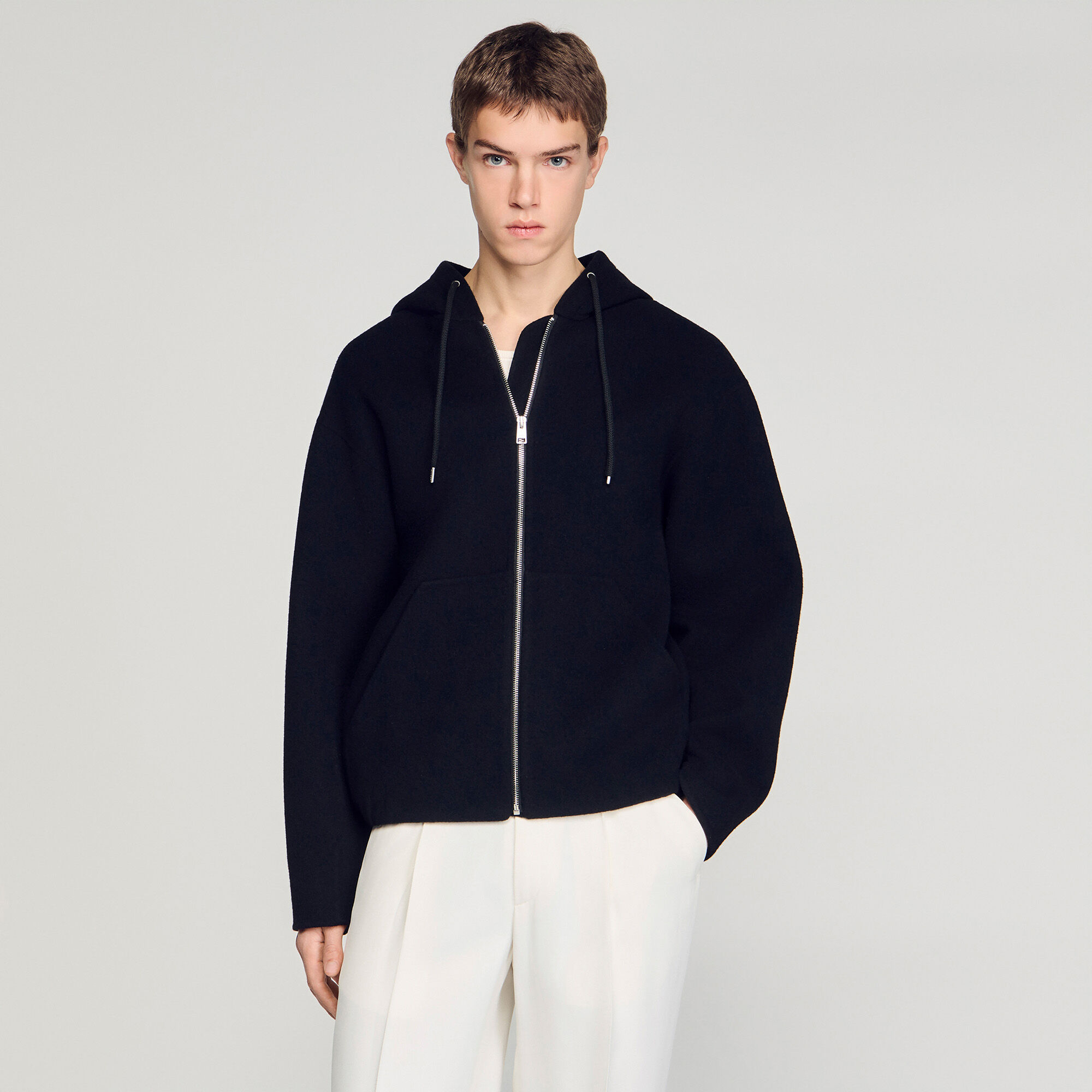 Veste en laine avec capuche et fermeture éclair