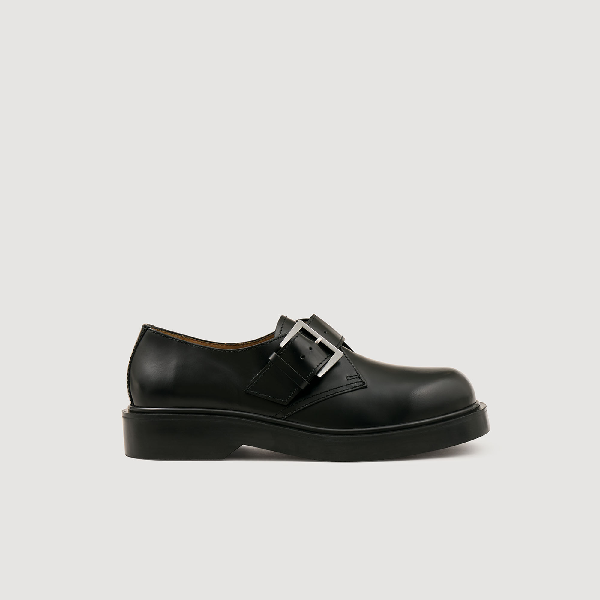 Mocassins en cuir brillant