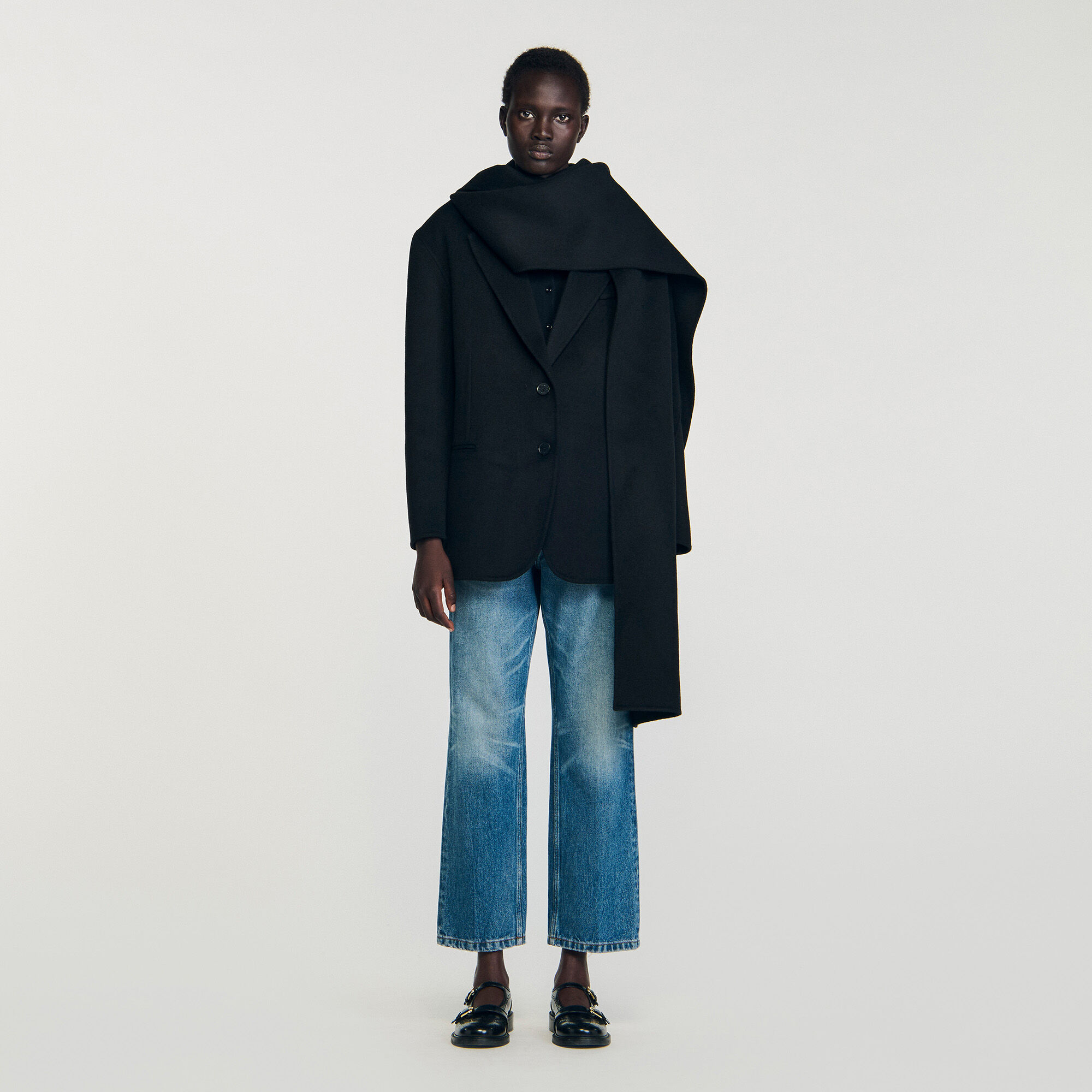 Manteau court avec foulard amovible