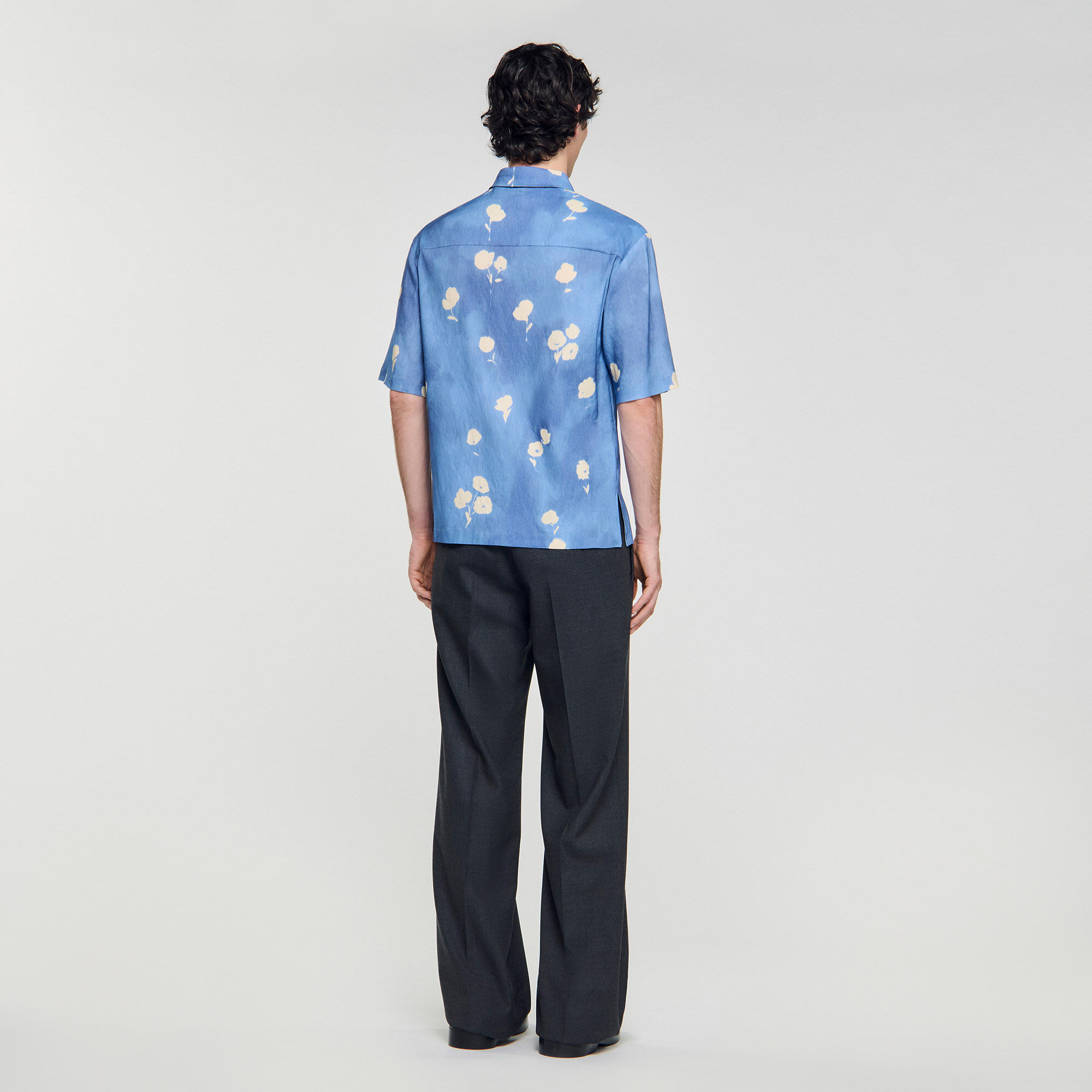 Chemise florale abstraite