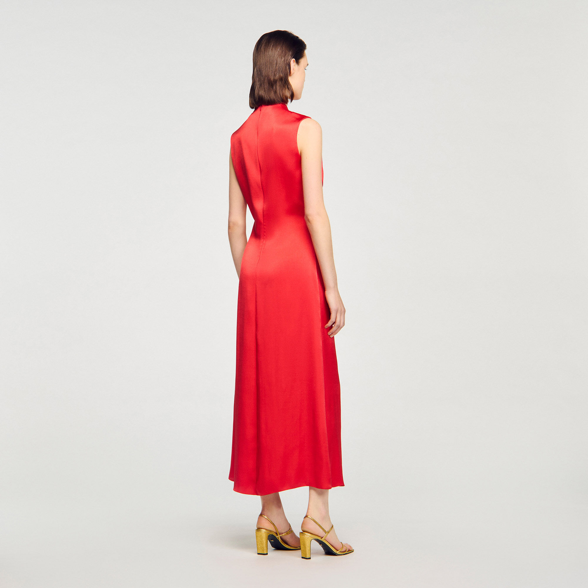Robe en satin effet drapé