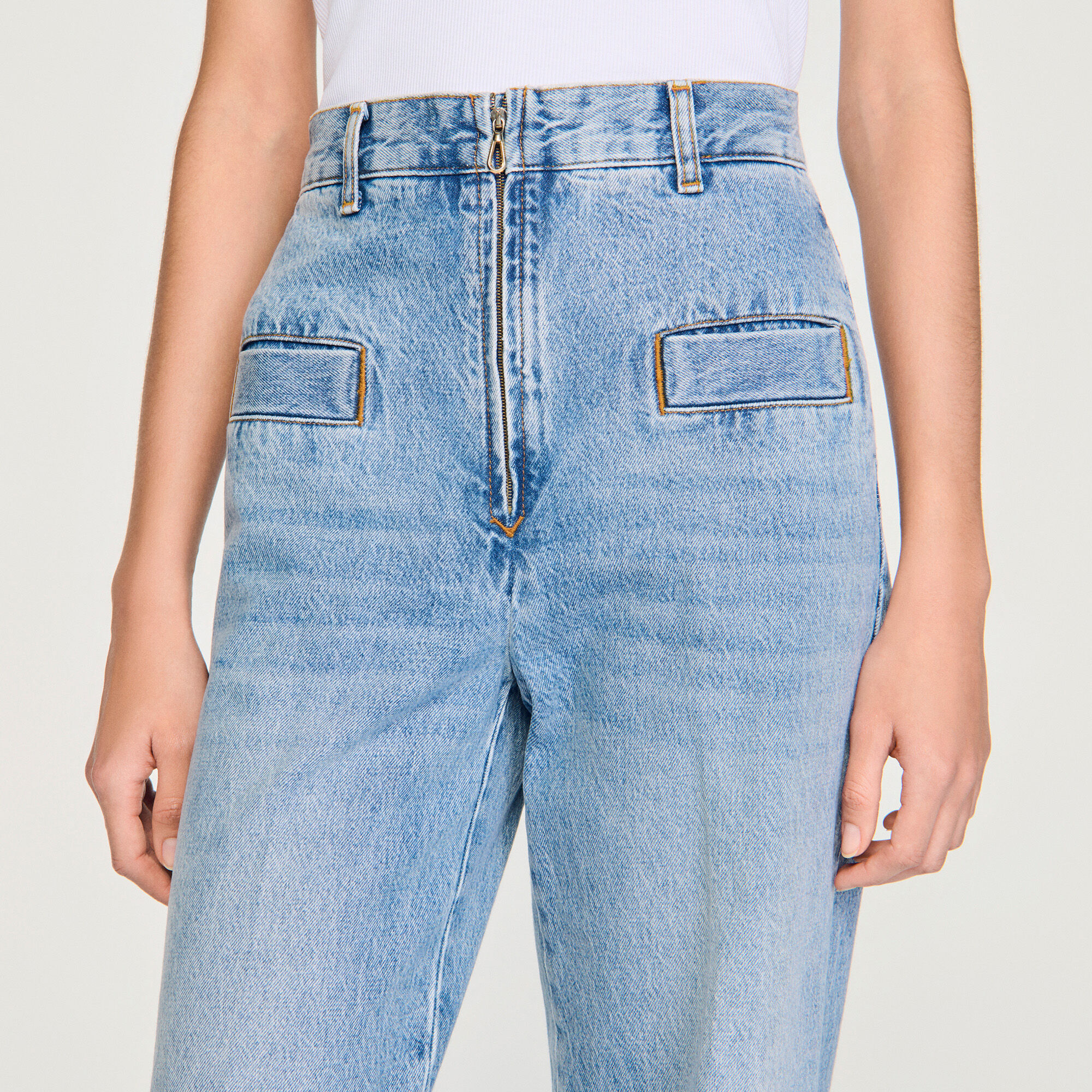 Jean à jambes larges