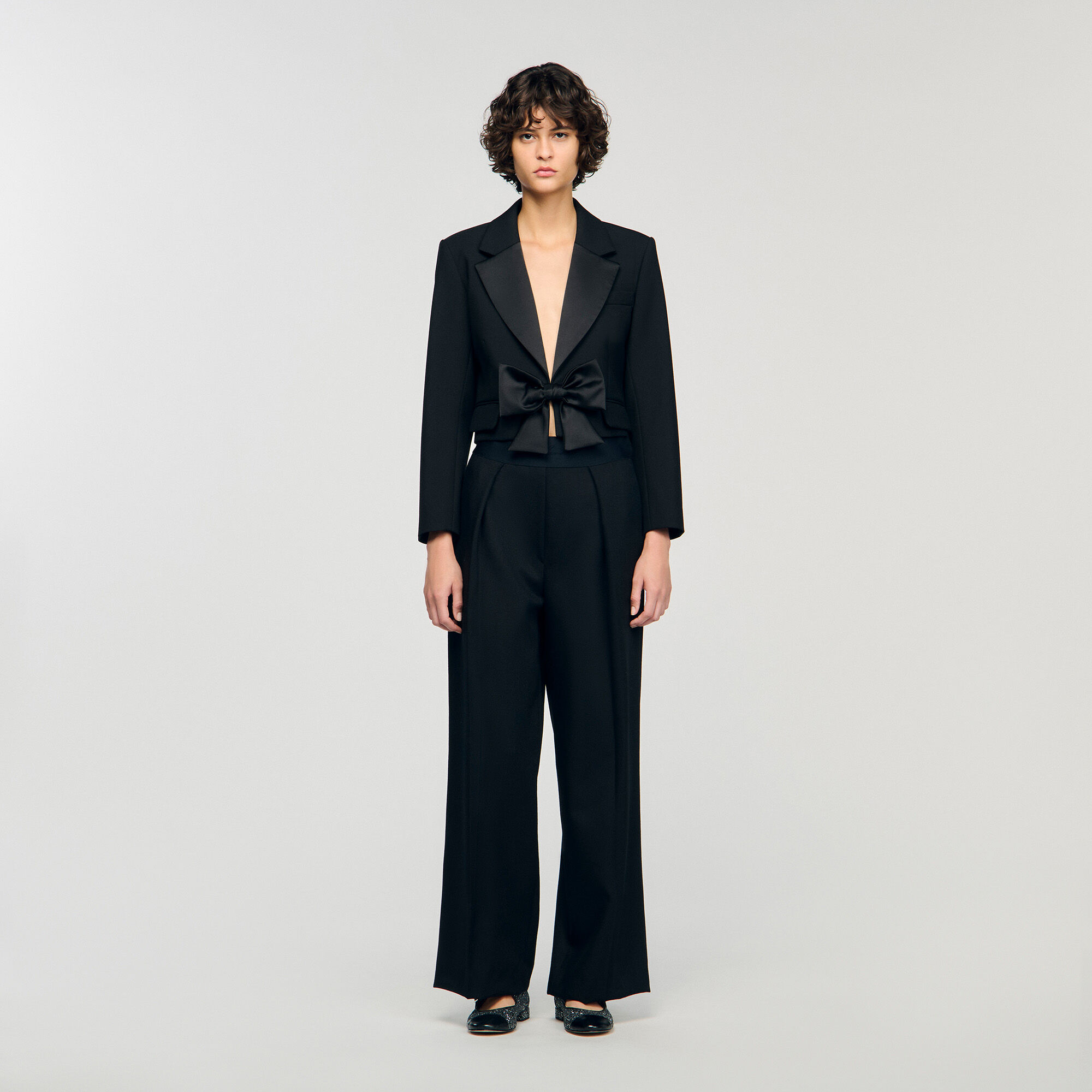 Veste courte en satin avec nœud