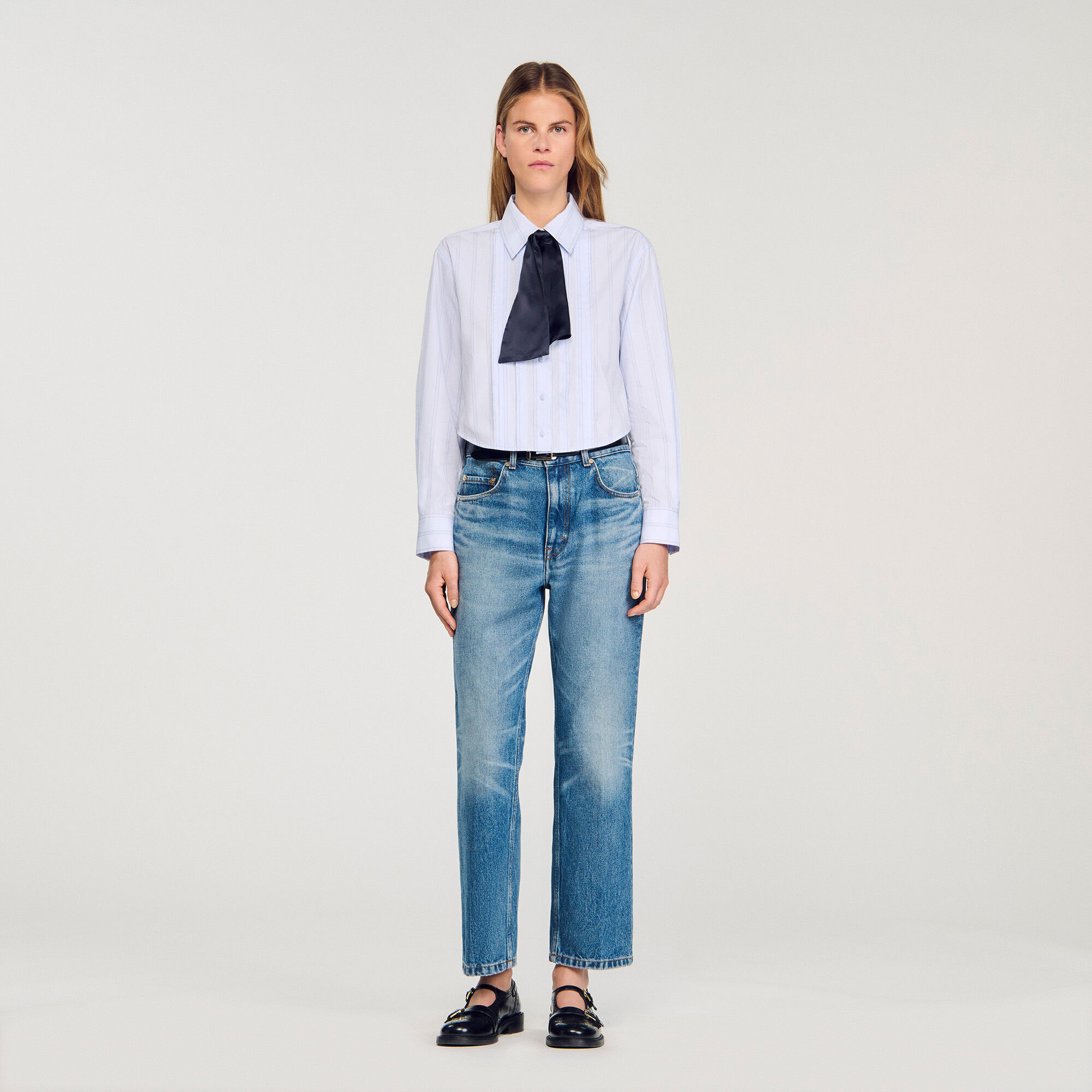 Chemise courte avec nœud détachable