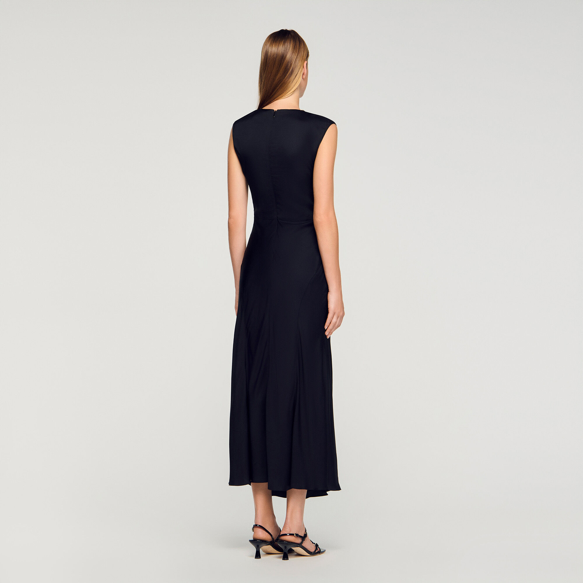 Robe longue en satin avec strass
