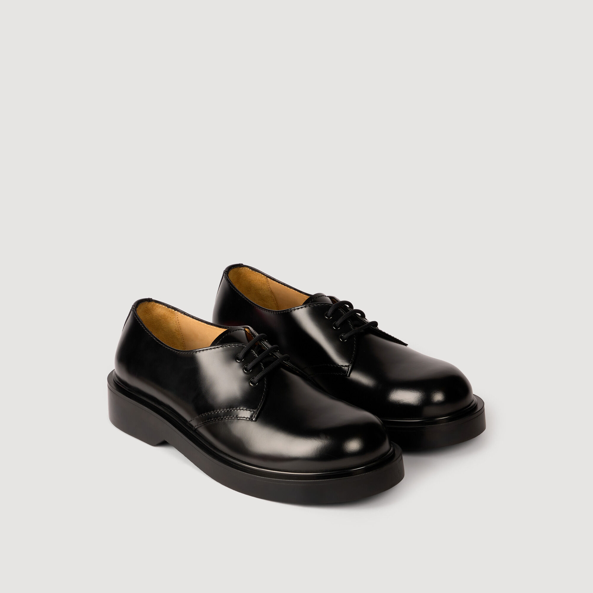 Mocassins en cuir verni