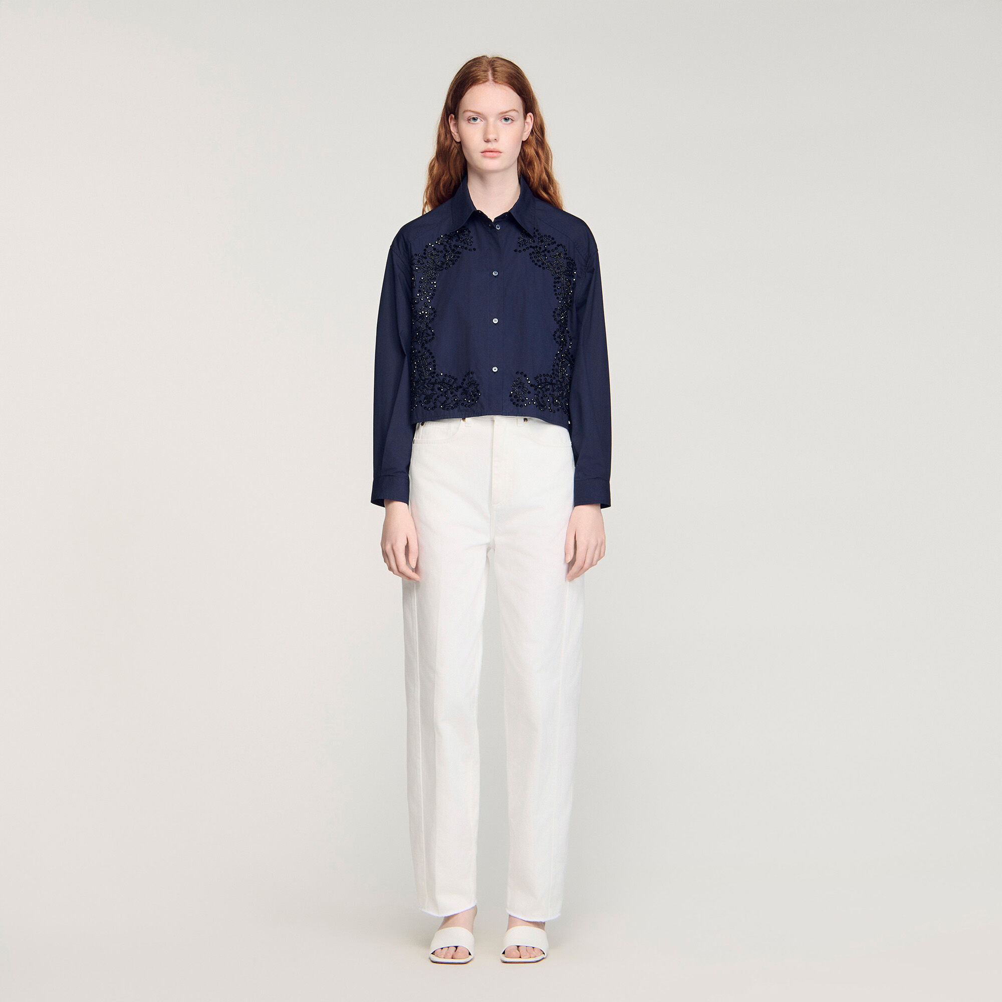 Chemise en coton brodée fleurie