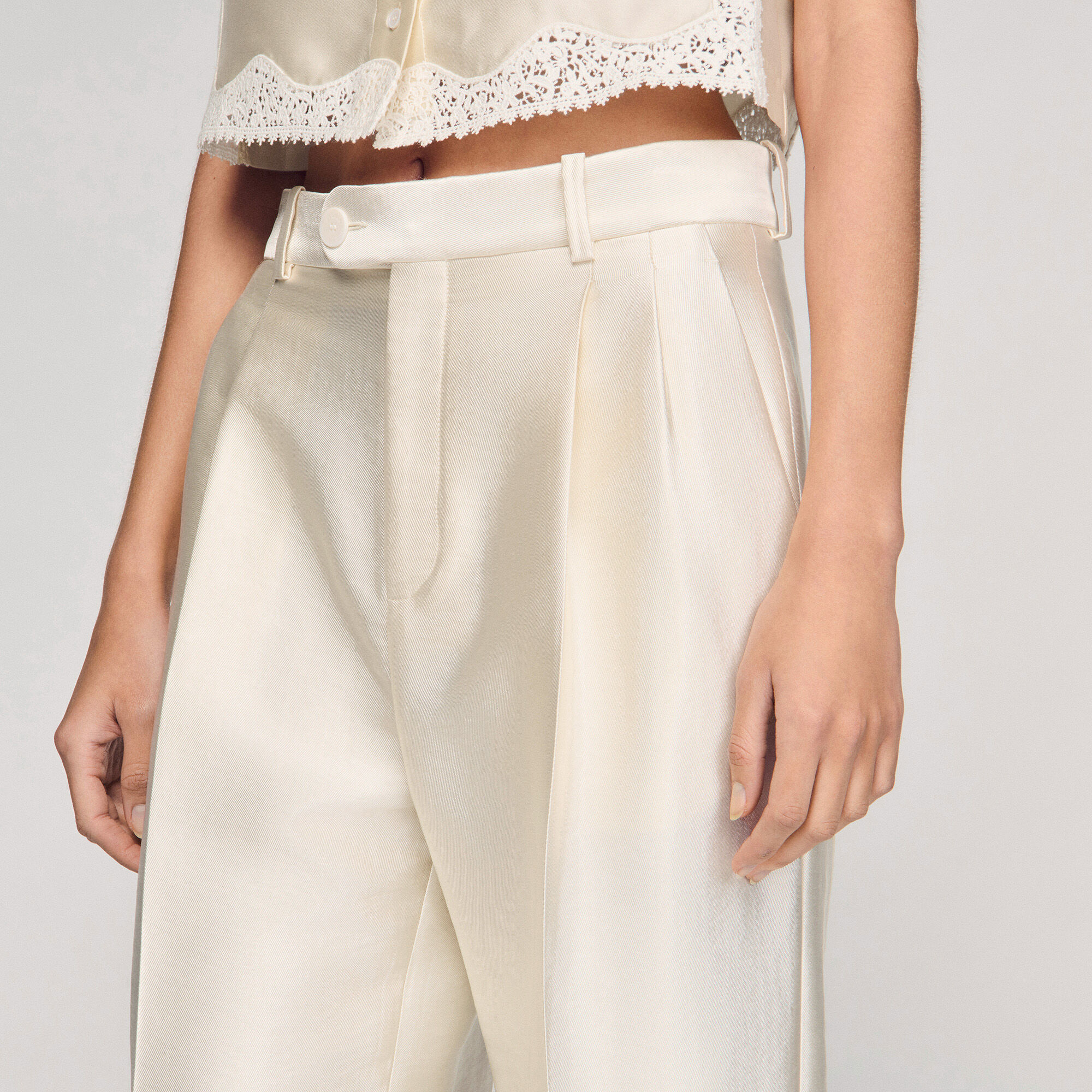 Pantalons en satin