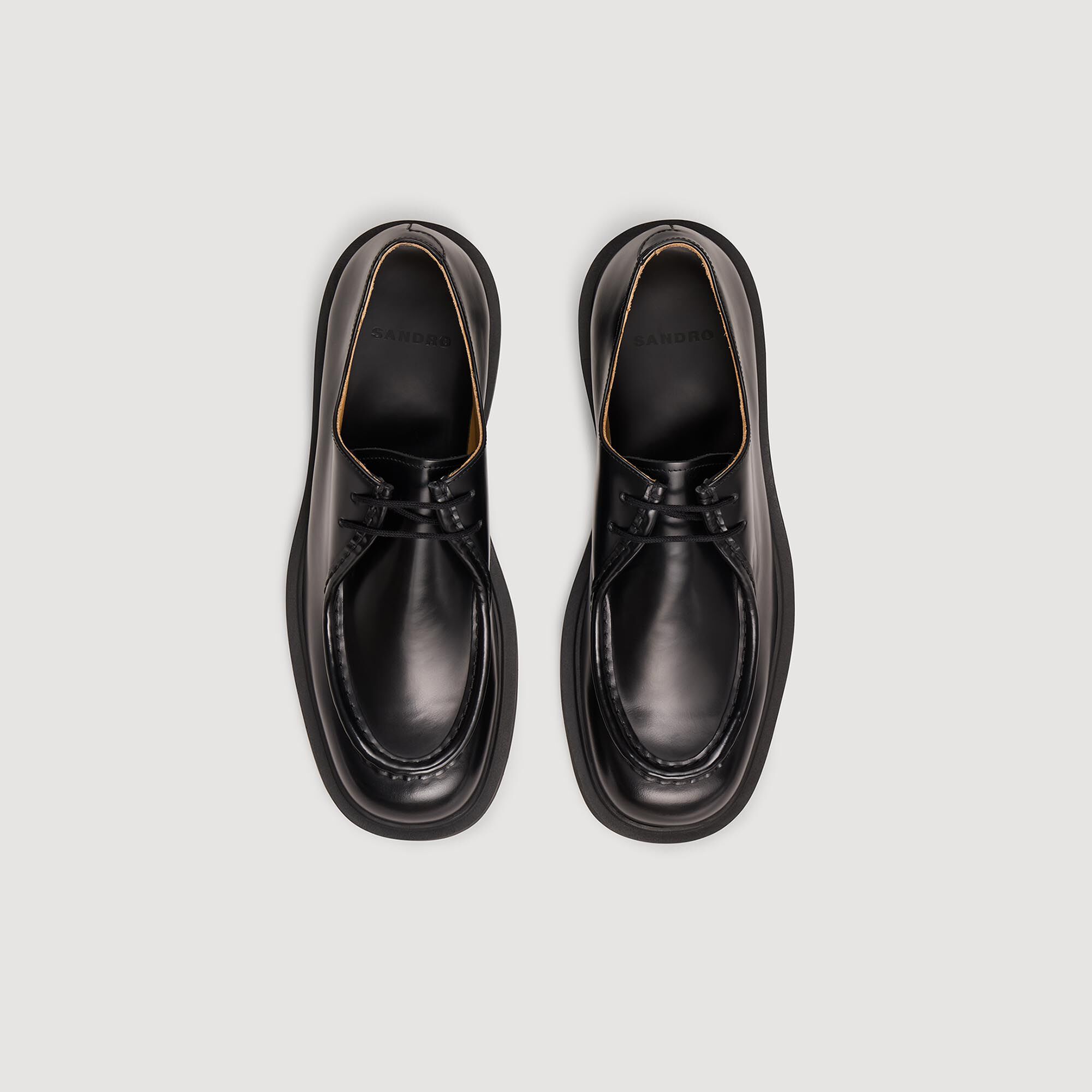 Chaussures de ville en cuir brillant