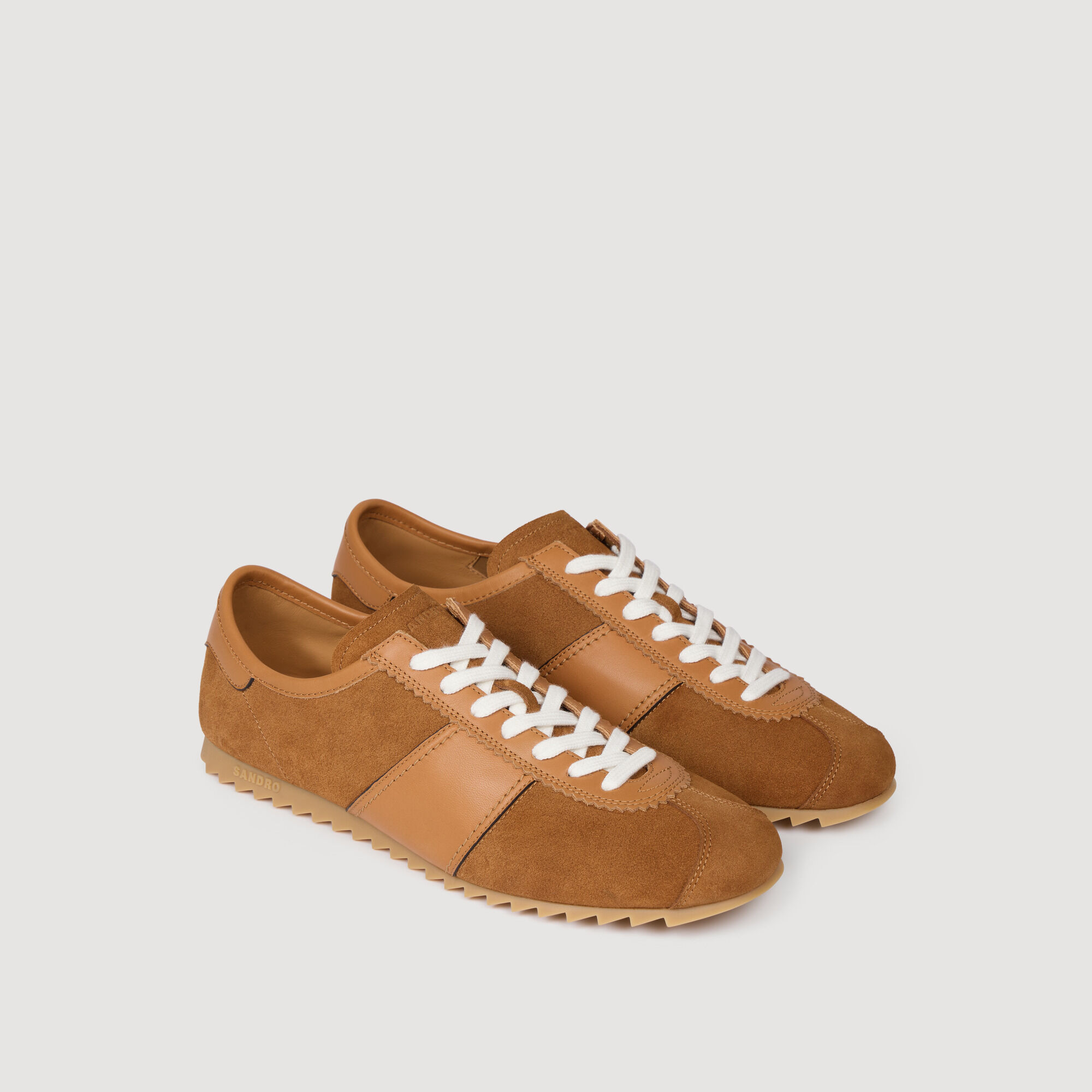 Chaussure de ville en cuir et daim à bout ouvert