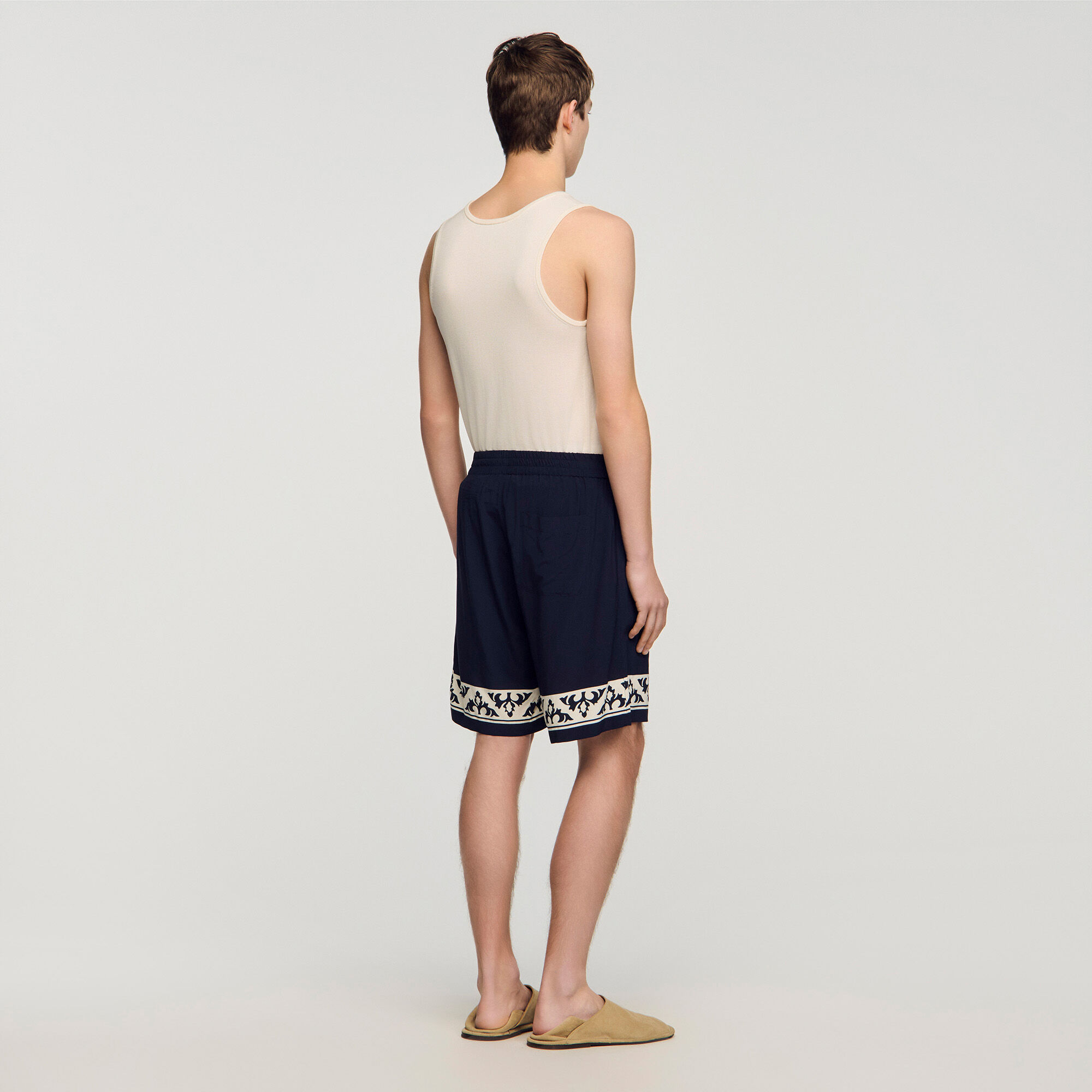 Shorts fluides à motif contrastant