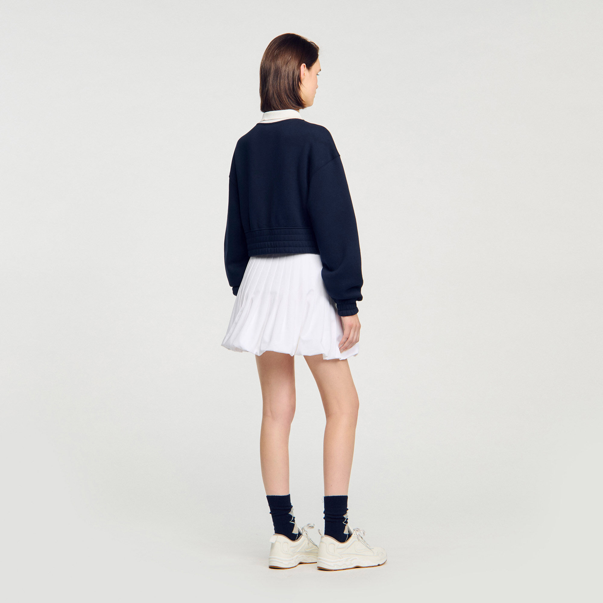 Sweat-shirt cropped à deux tons