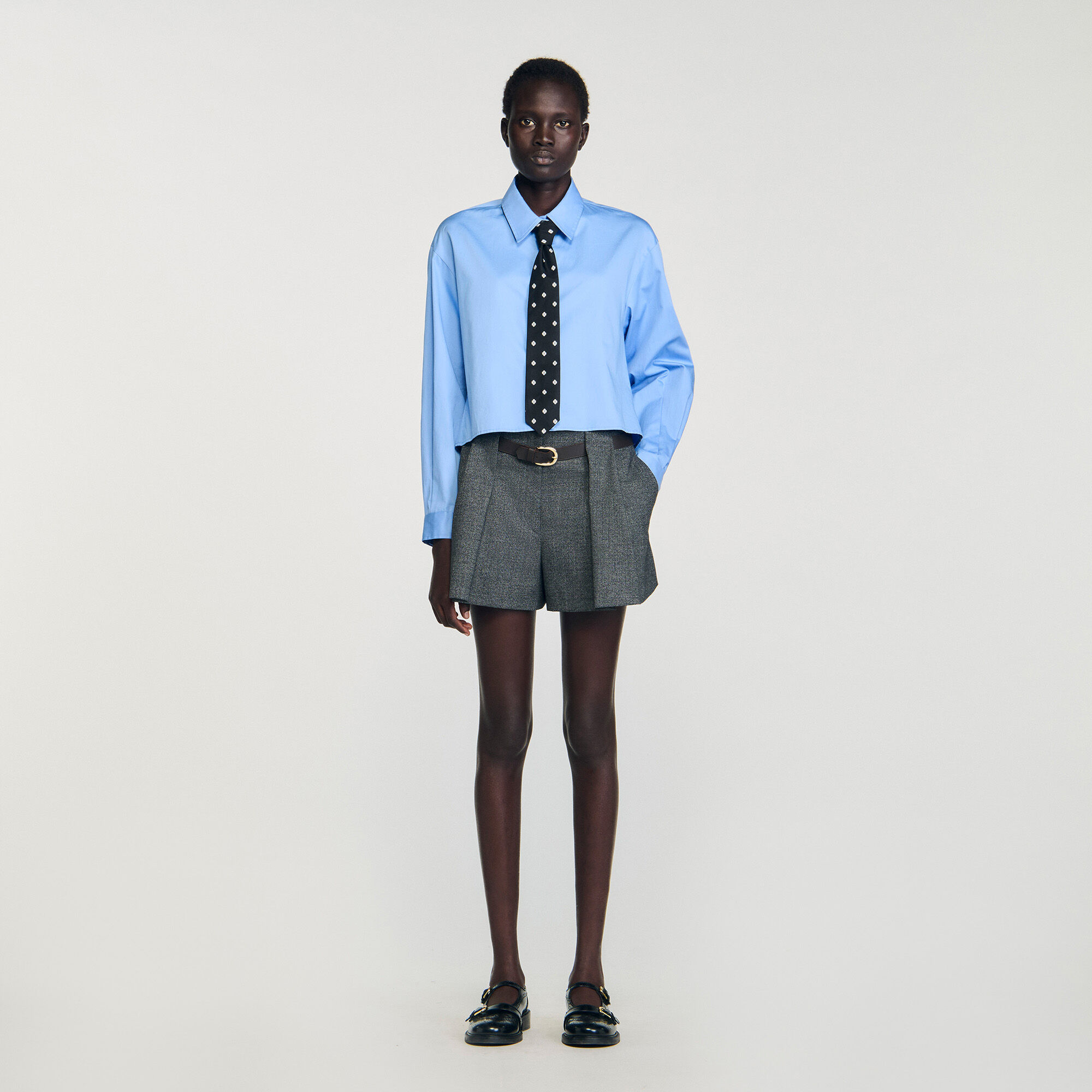 Chemise courte avec cravate amovible