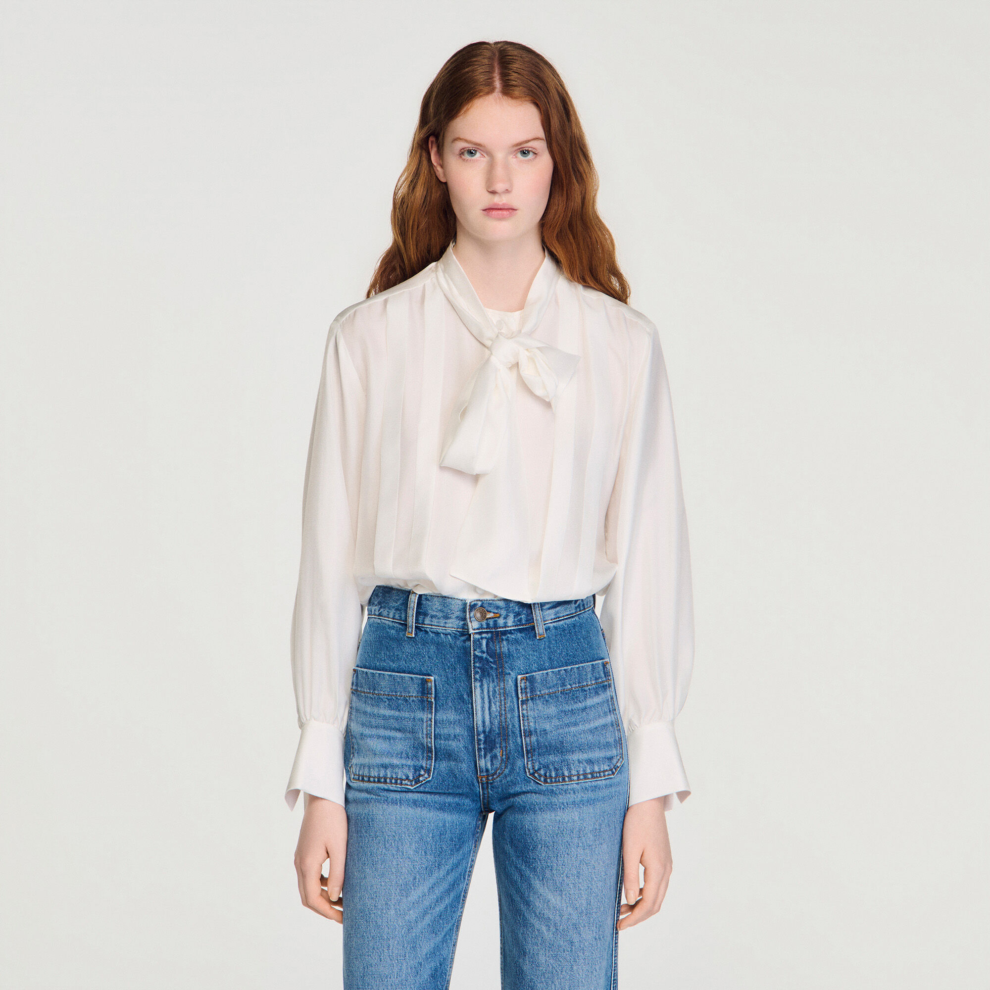 Chemise à lavallière en soie