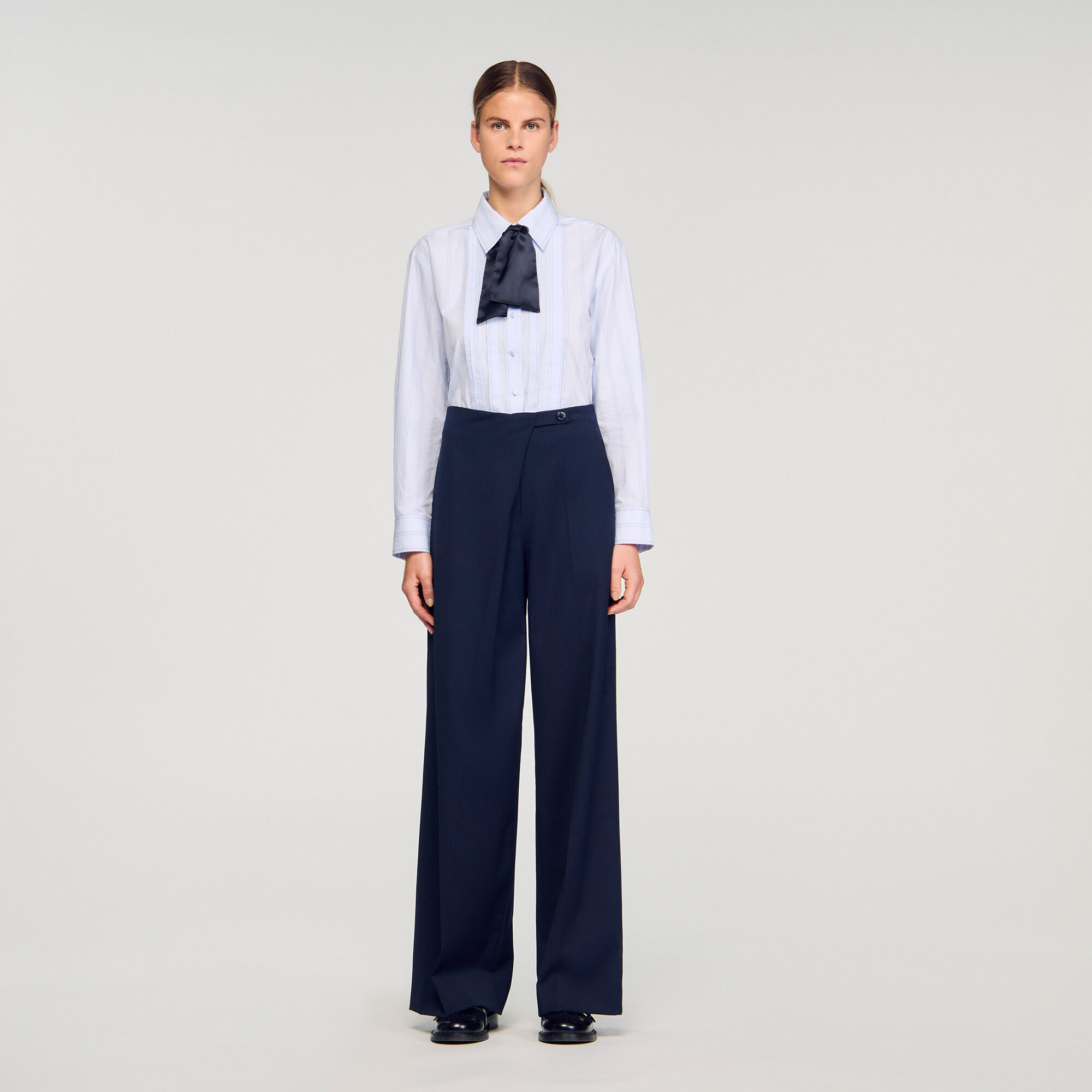 Pantalons droits asymétriques
