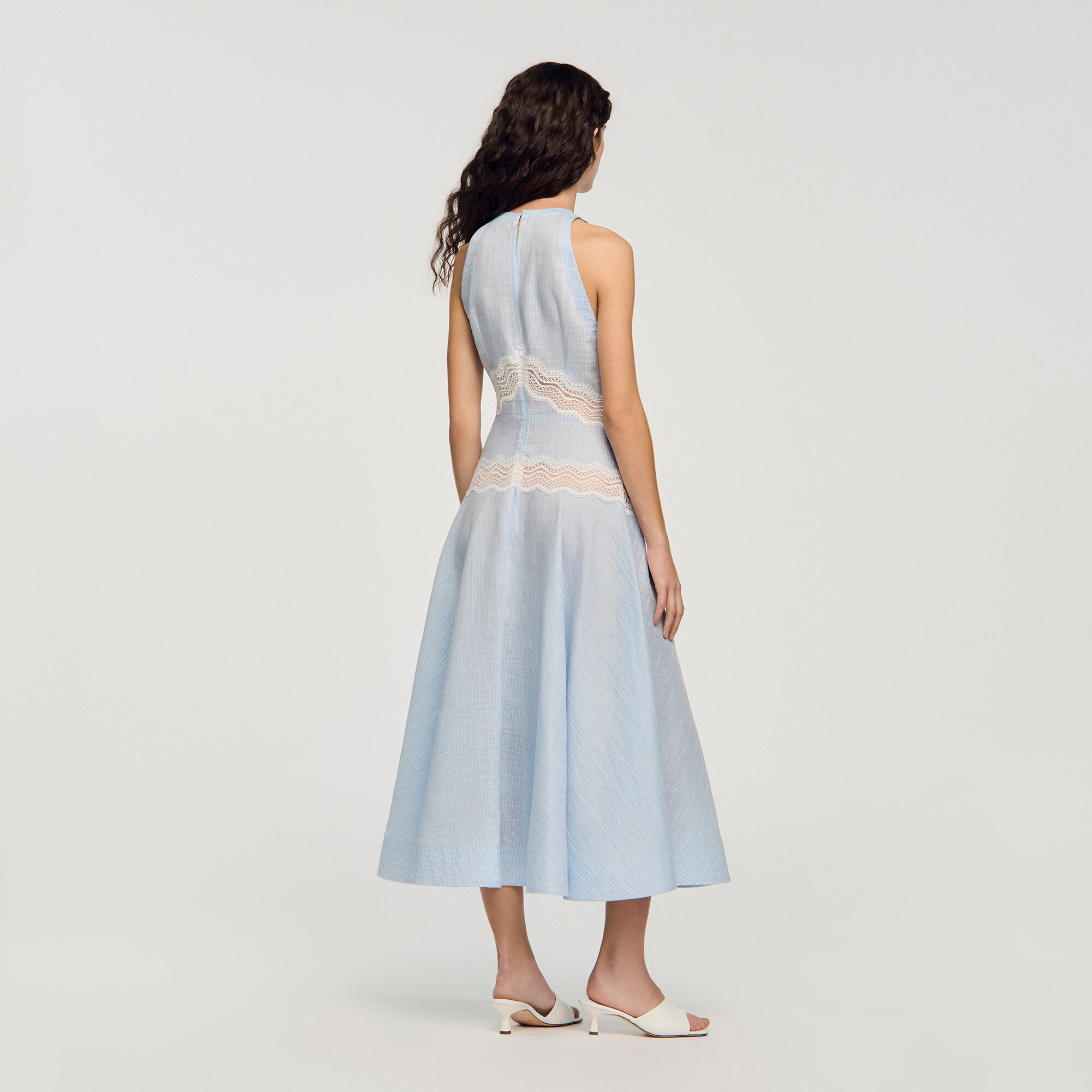 Robe maxi aux détails en dentelle