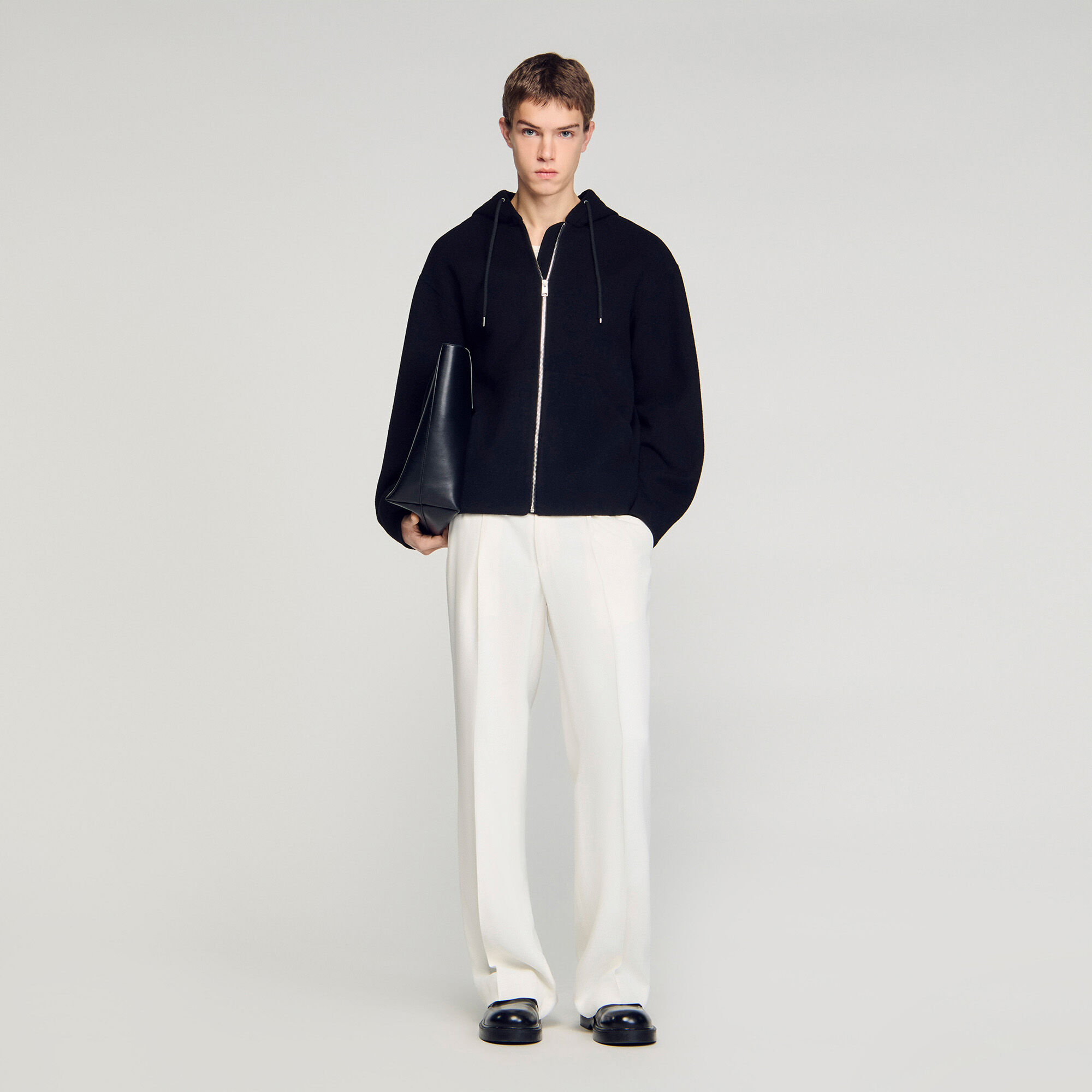 Veste en laine avec capuche et fermeture éclair
